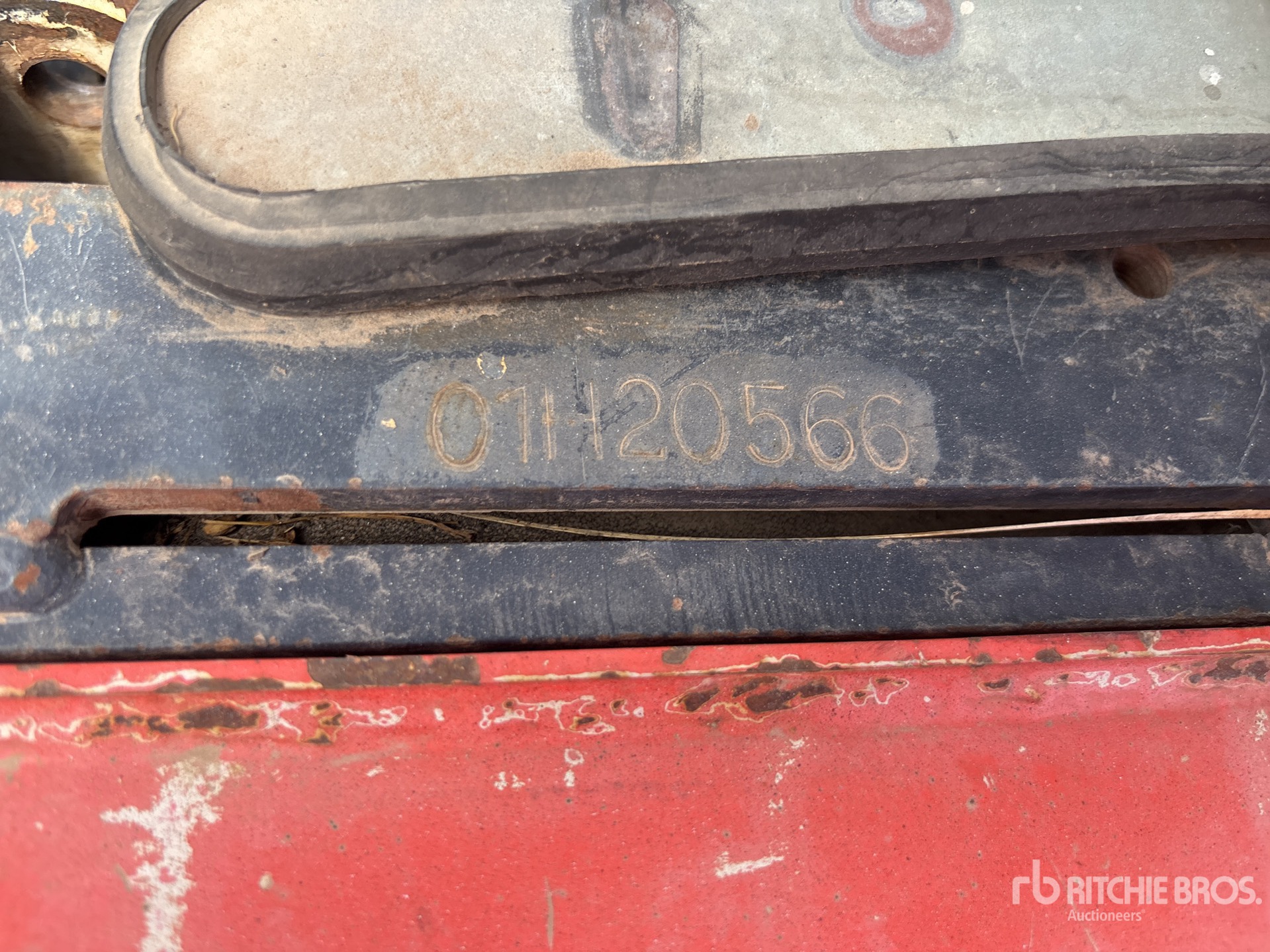 2013 Kubota R420ST