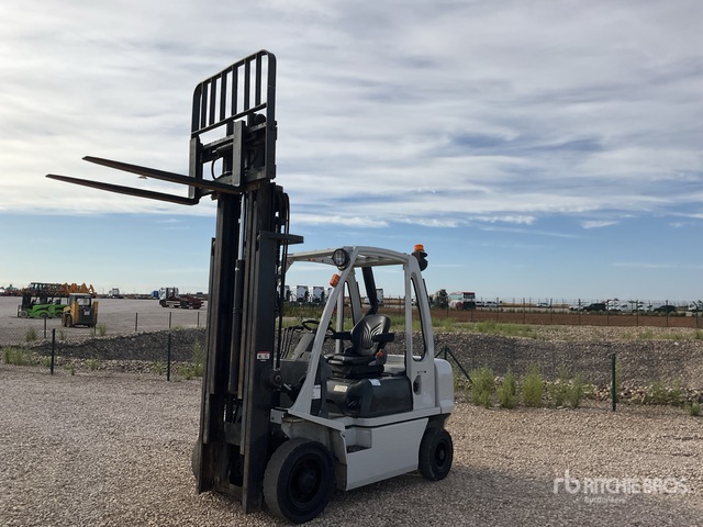 2016 UniCarriers Y1D2A25Q Forklift