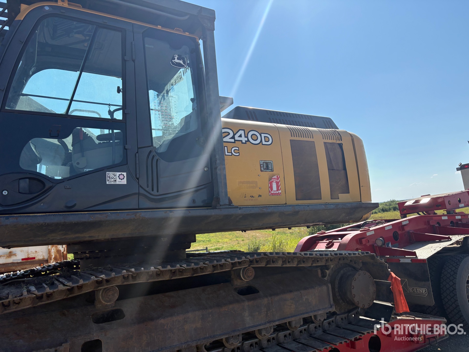 2006 John Deere 240D LC