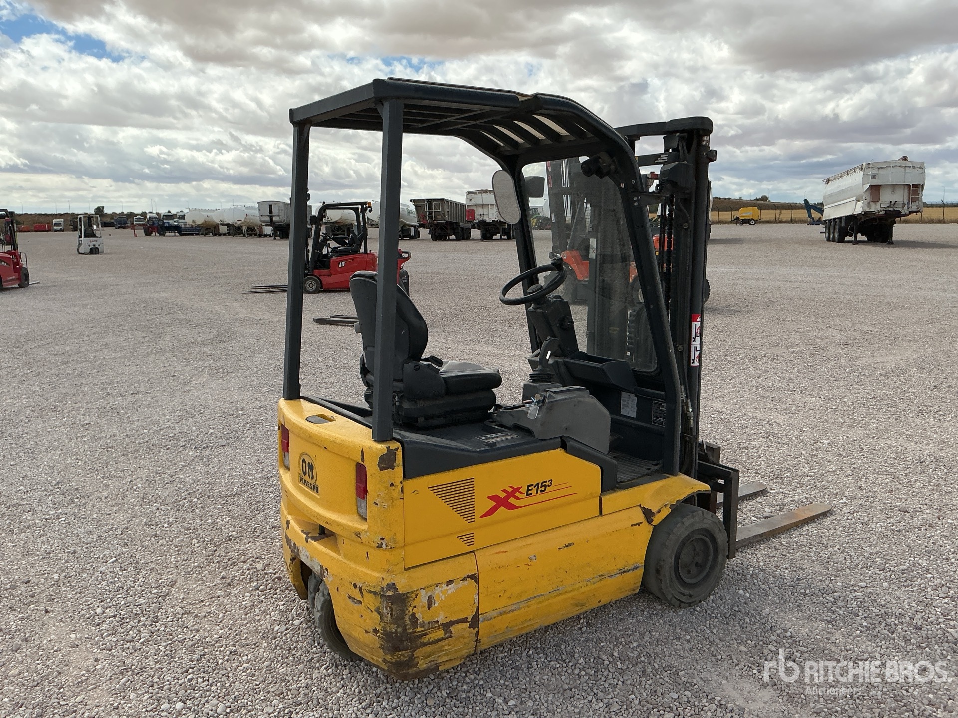 General Appearance with Picture, Right Rear Corner