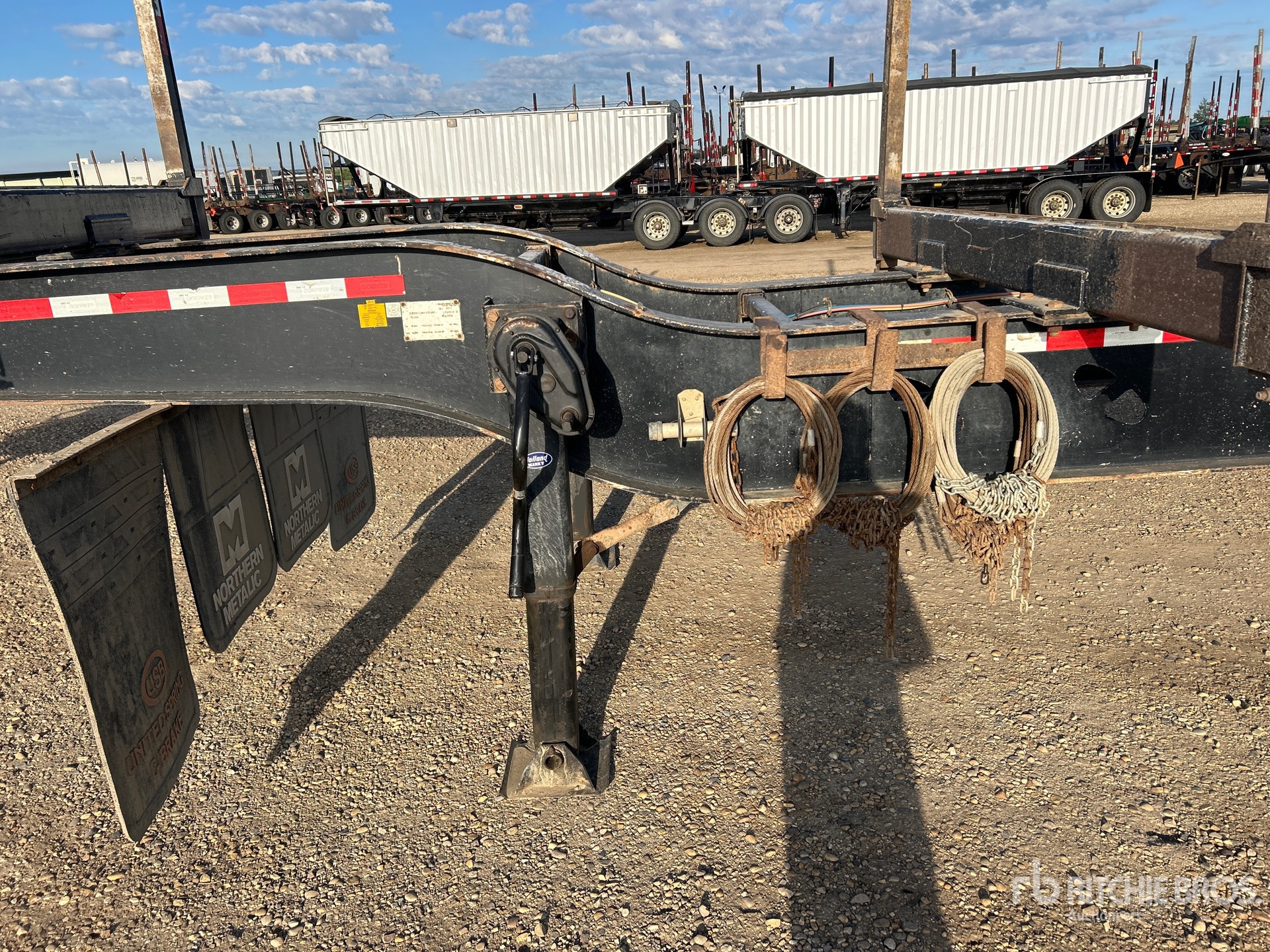 2017 Doepker 53 ft Tri/A Hayrack