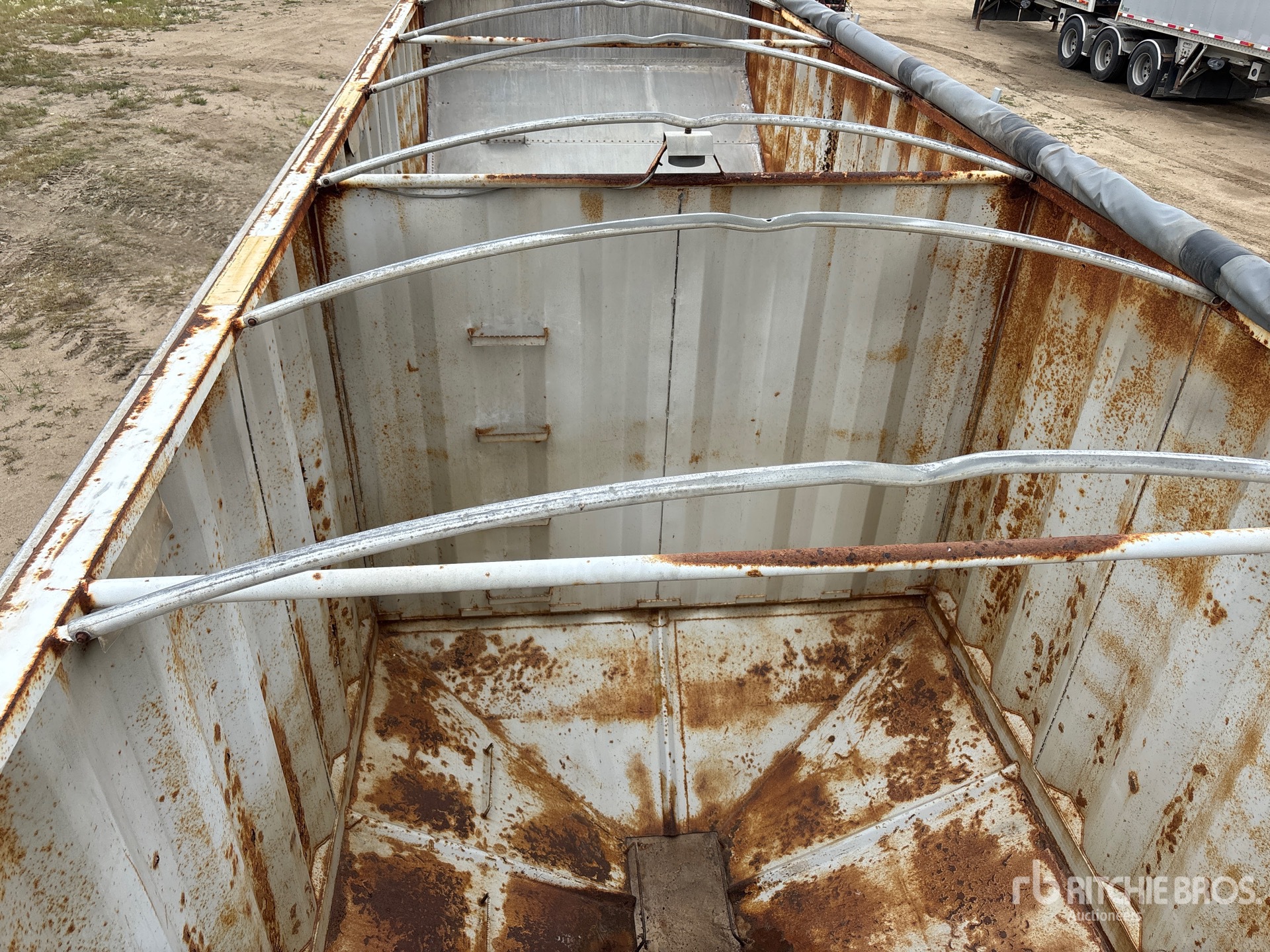 2008 Doepker Super B-Train Lead
