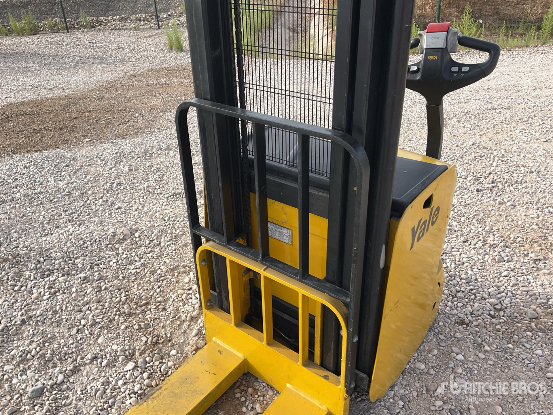 2016 Yale MS16AC
