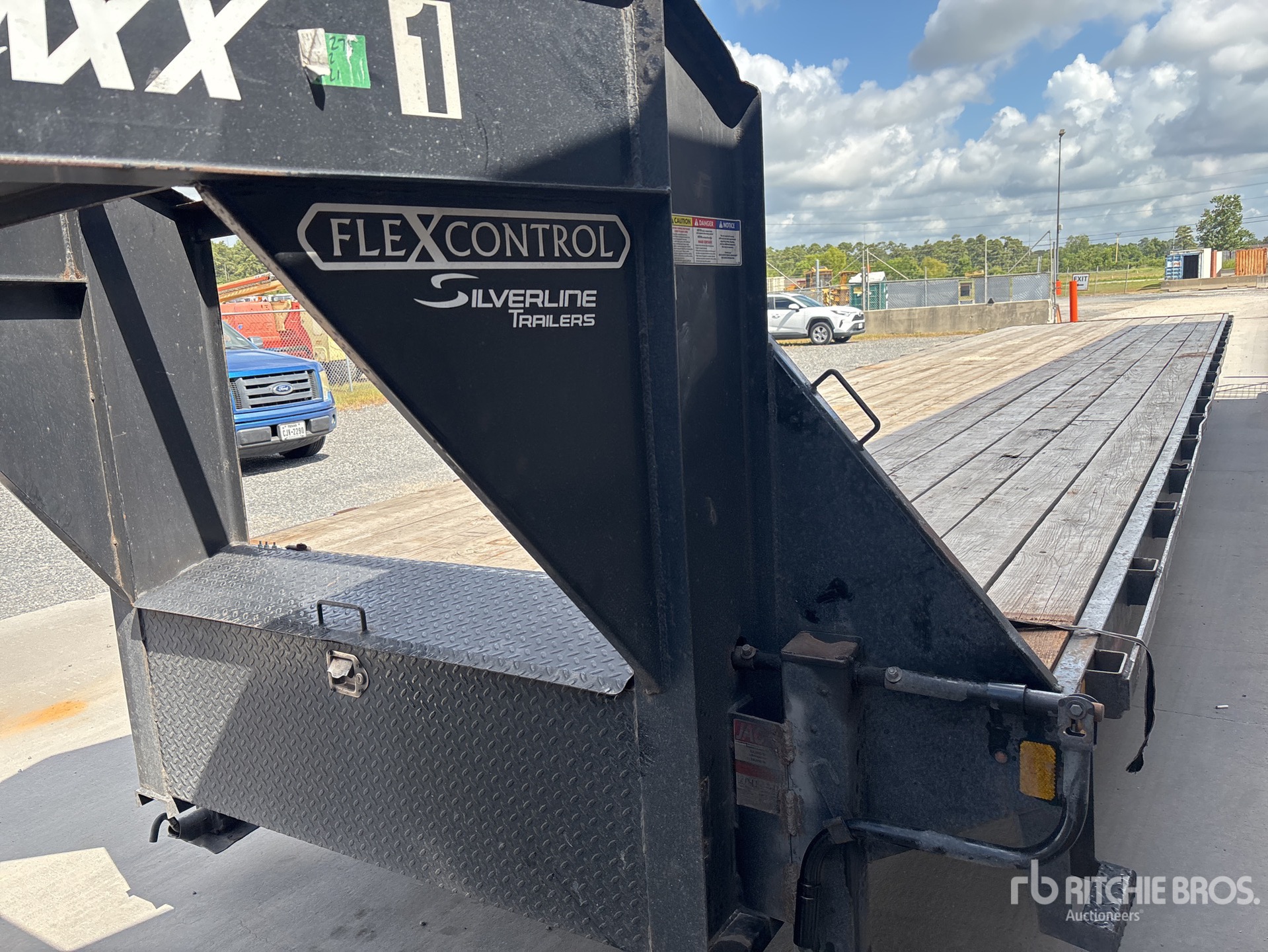 2024 Trailmax 40 FT T/A GOOSENECK