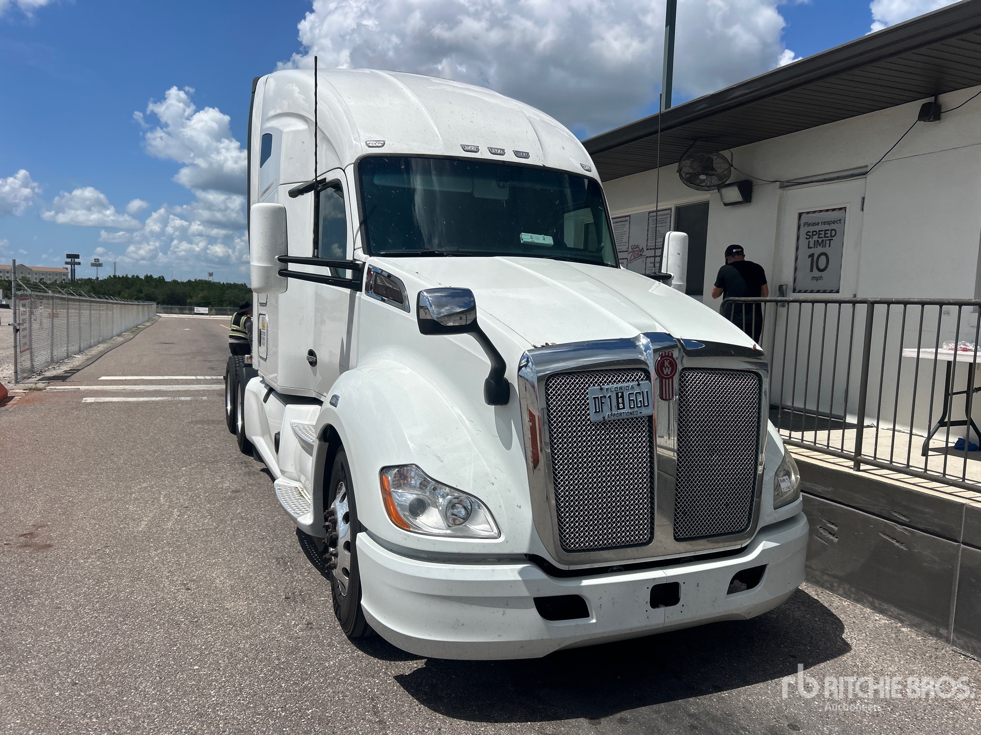 2020 Kenworth T680