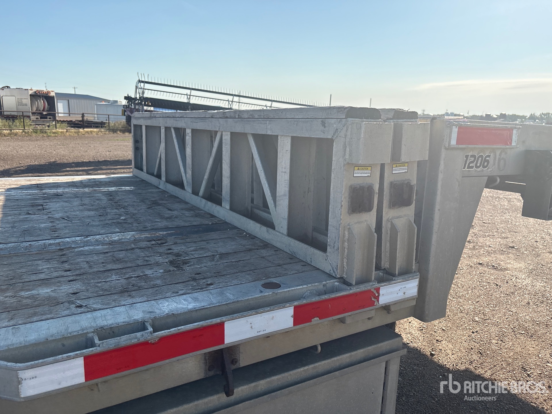 2012 Load King 48 ft T/A