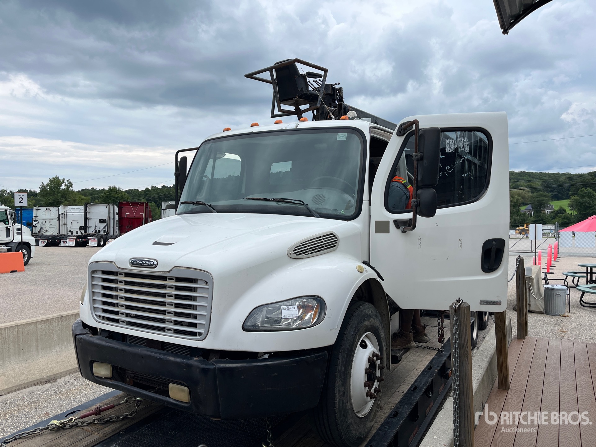 2007 Freightliner M2 106