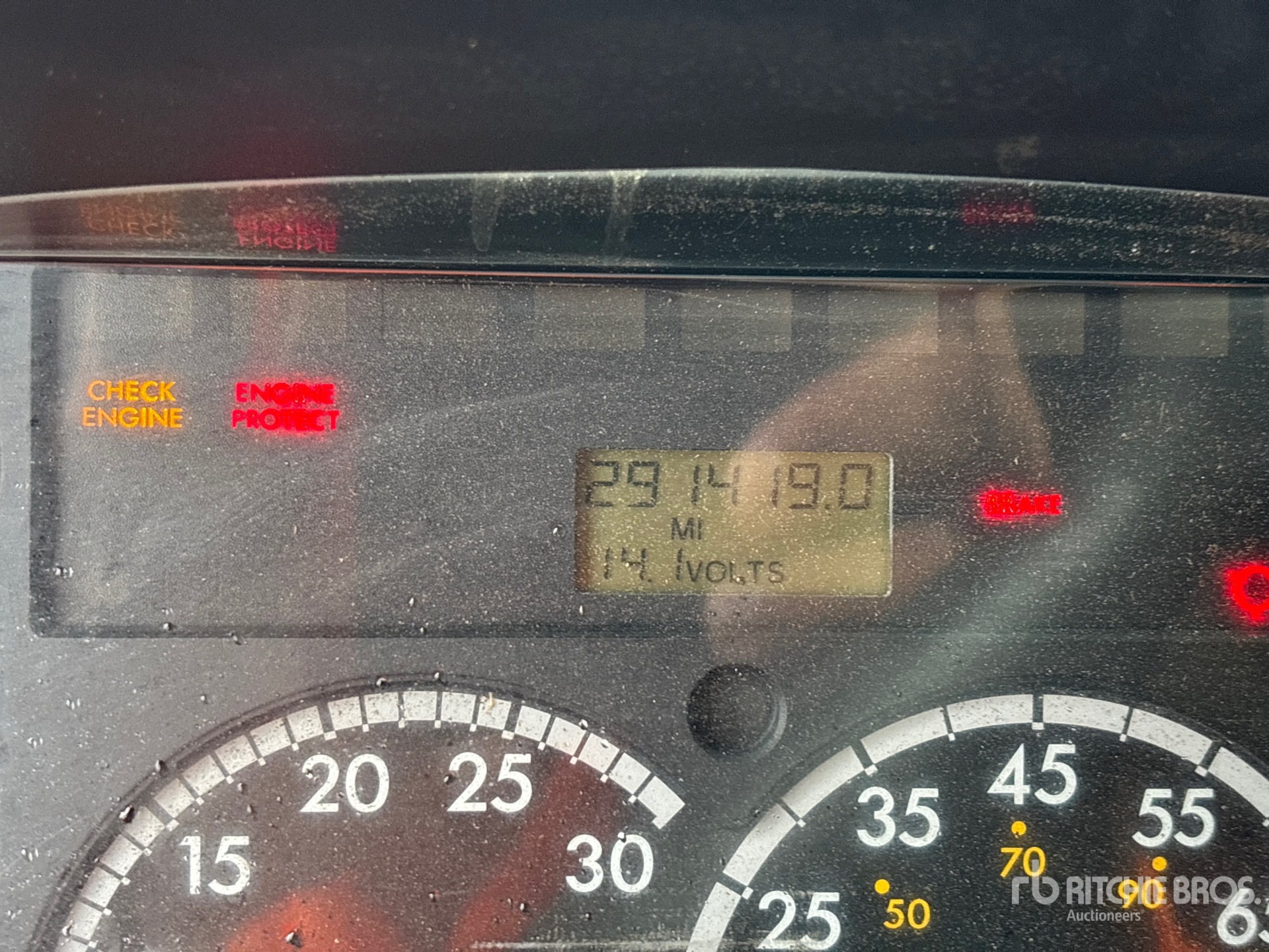 2007 Freightliner M2 106