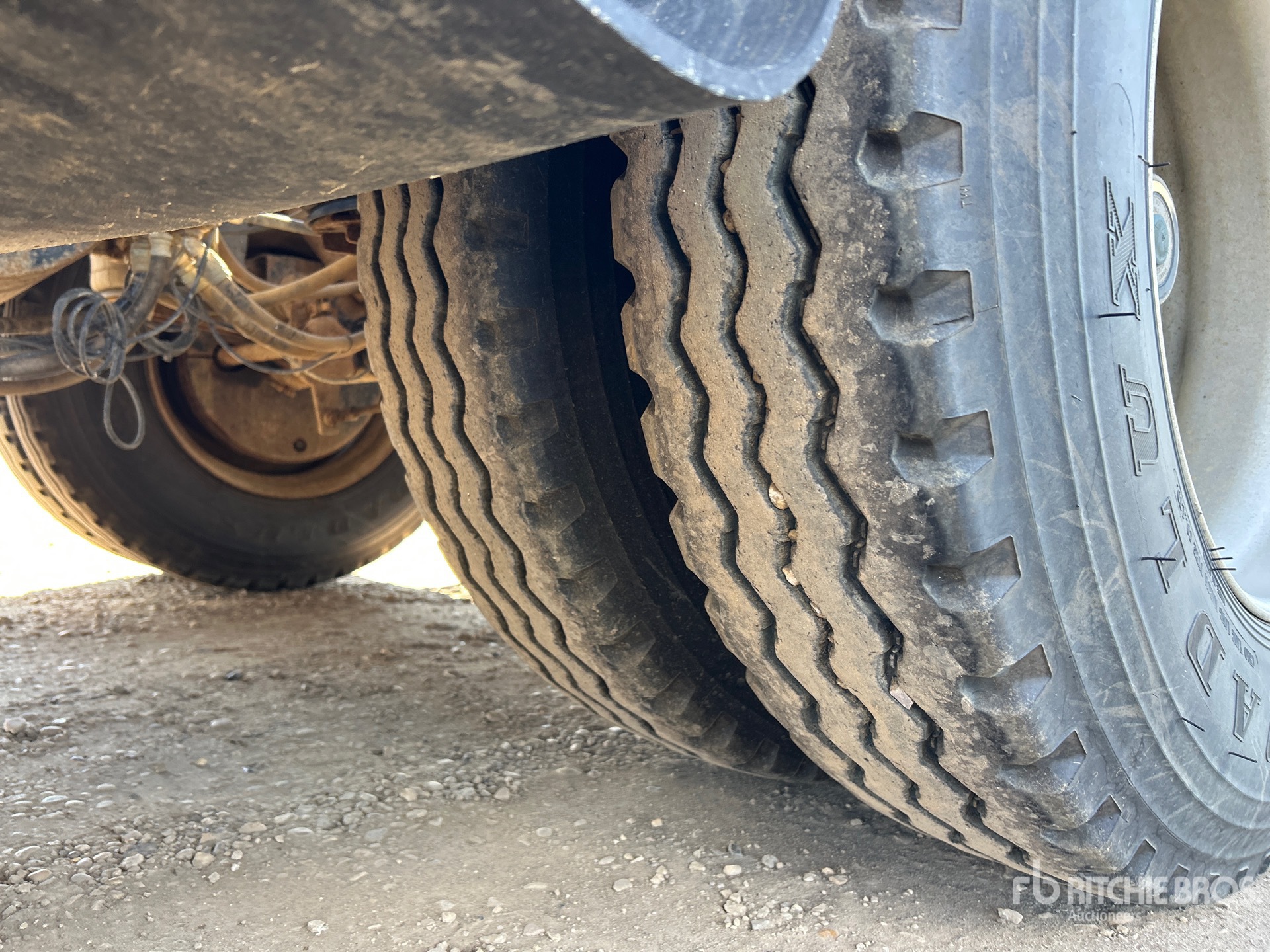 2005 Advance Super B-Train Lead