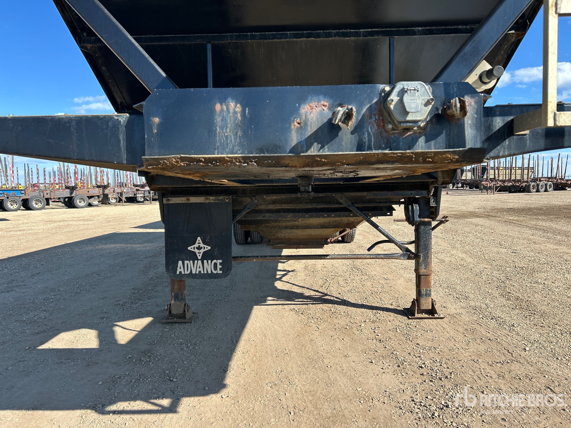 2005 Advance Super B-Train Lead