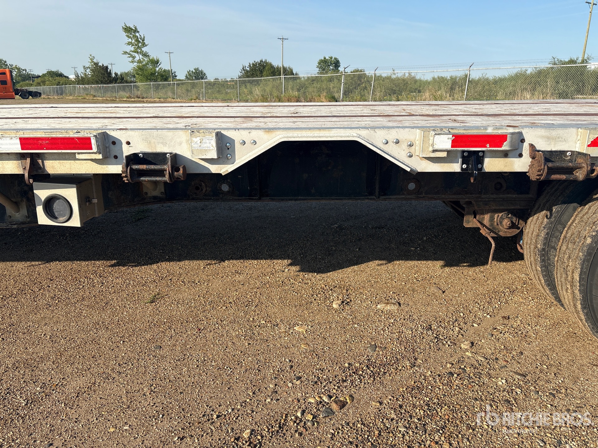 2013 Load King 53 FT T/A