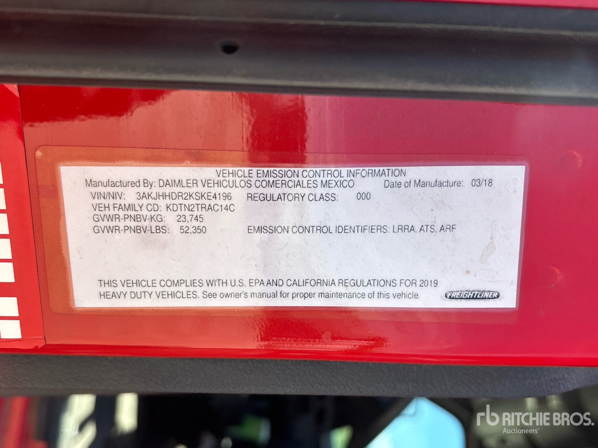 2019 Freightliner CASCADIA 126