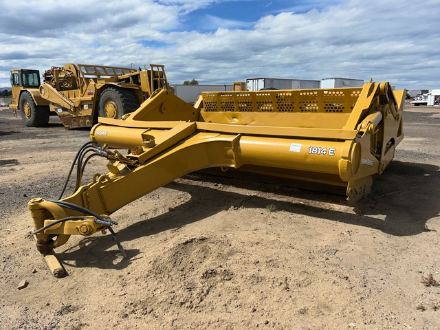 2005 John Deere 1814E 6 Tire Hydraulic Pull Scraper 2005 John Deere 1814E 6 Tire Hydraulic Pull Scraper