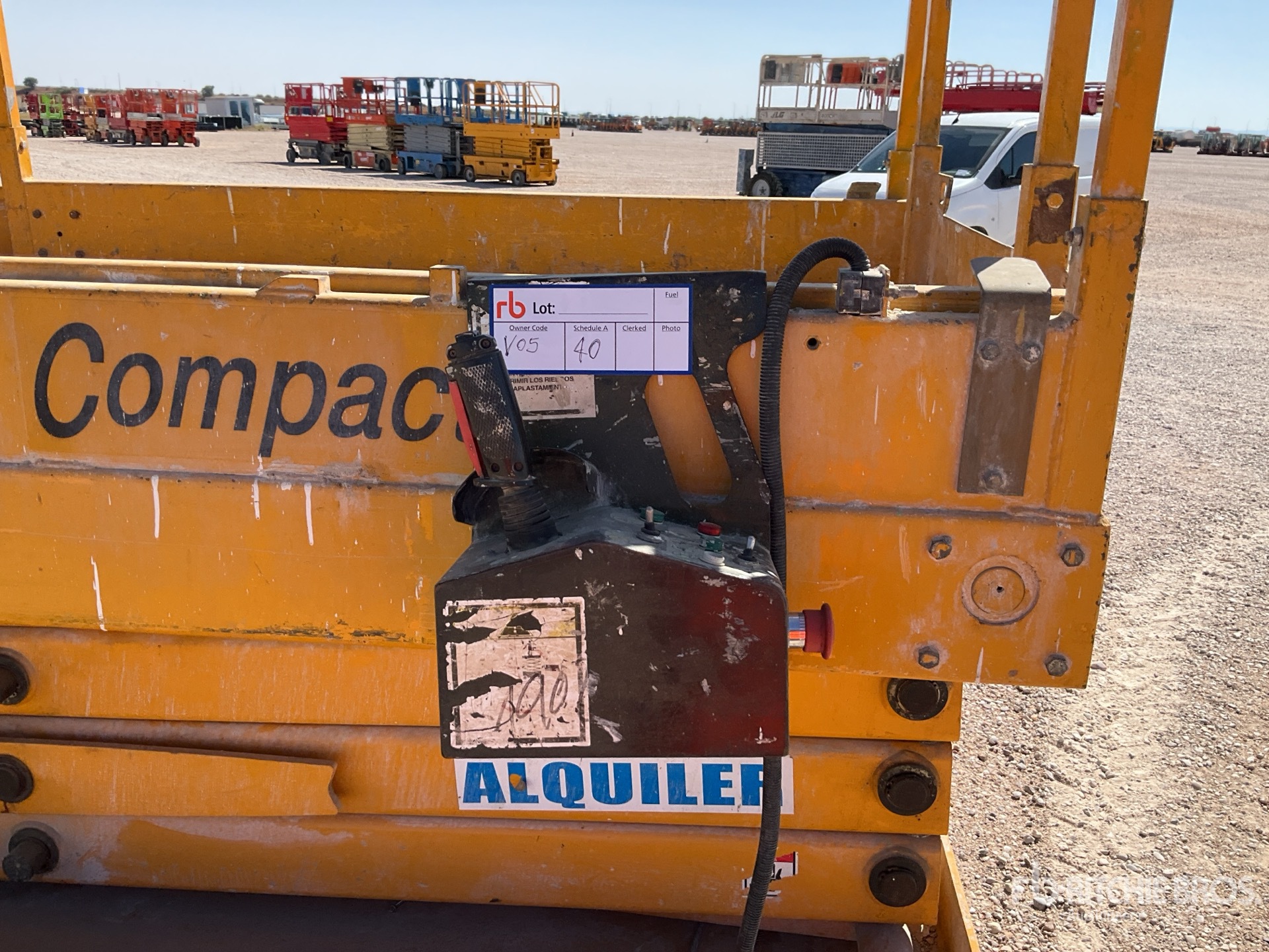 2007 Haulotte COMPACT 12