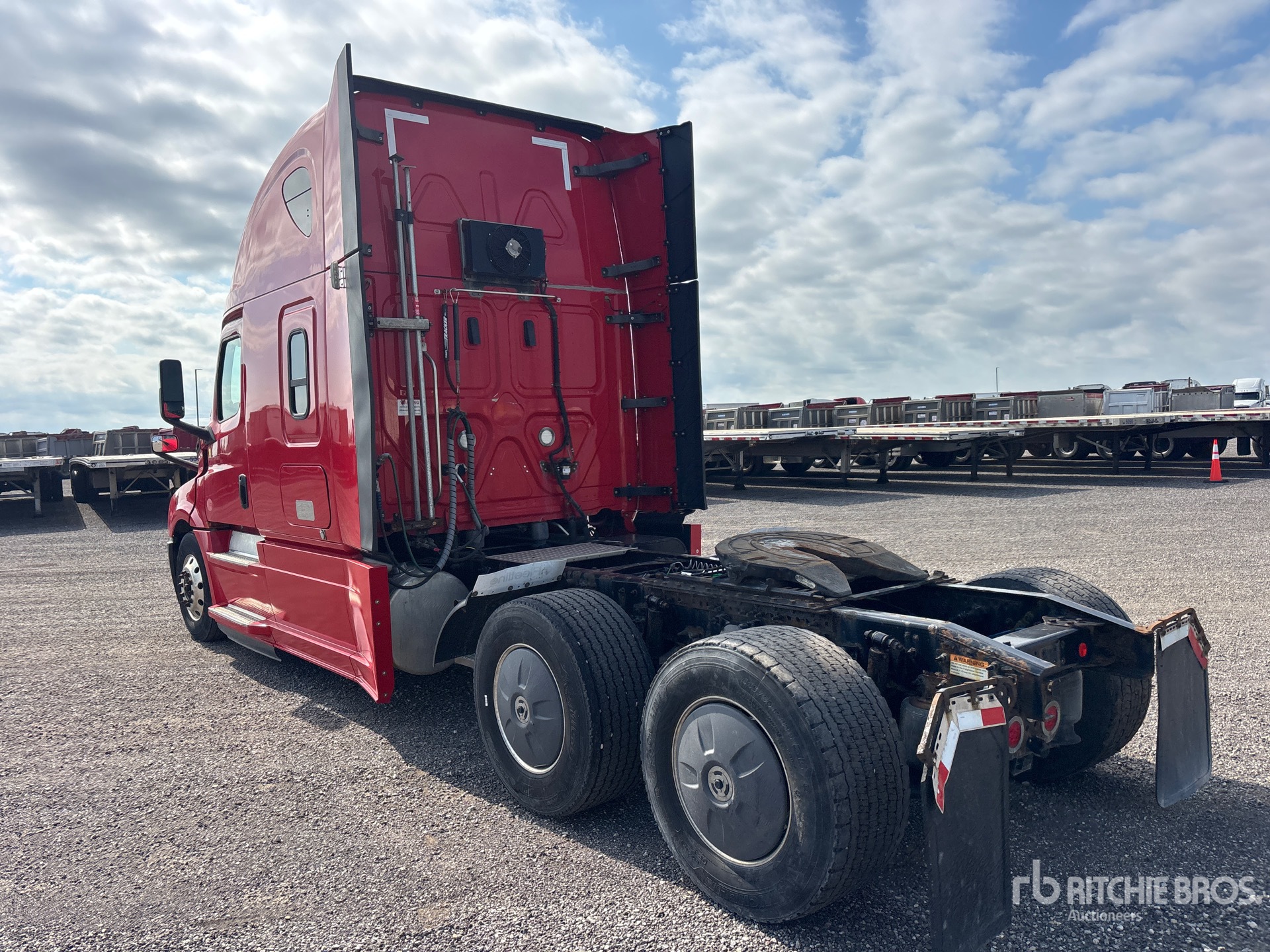 2019 Freightliner CASCADIA 126