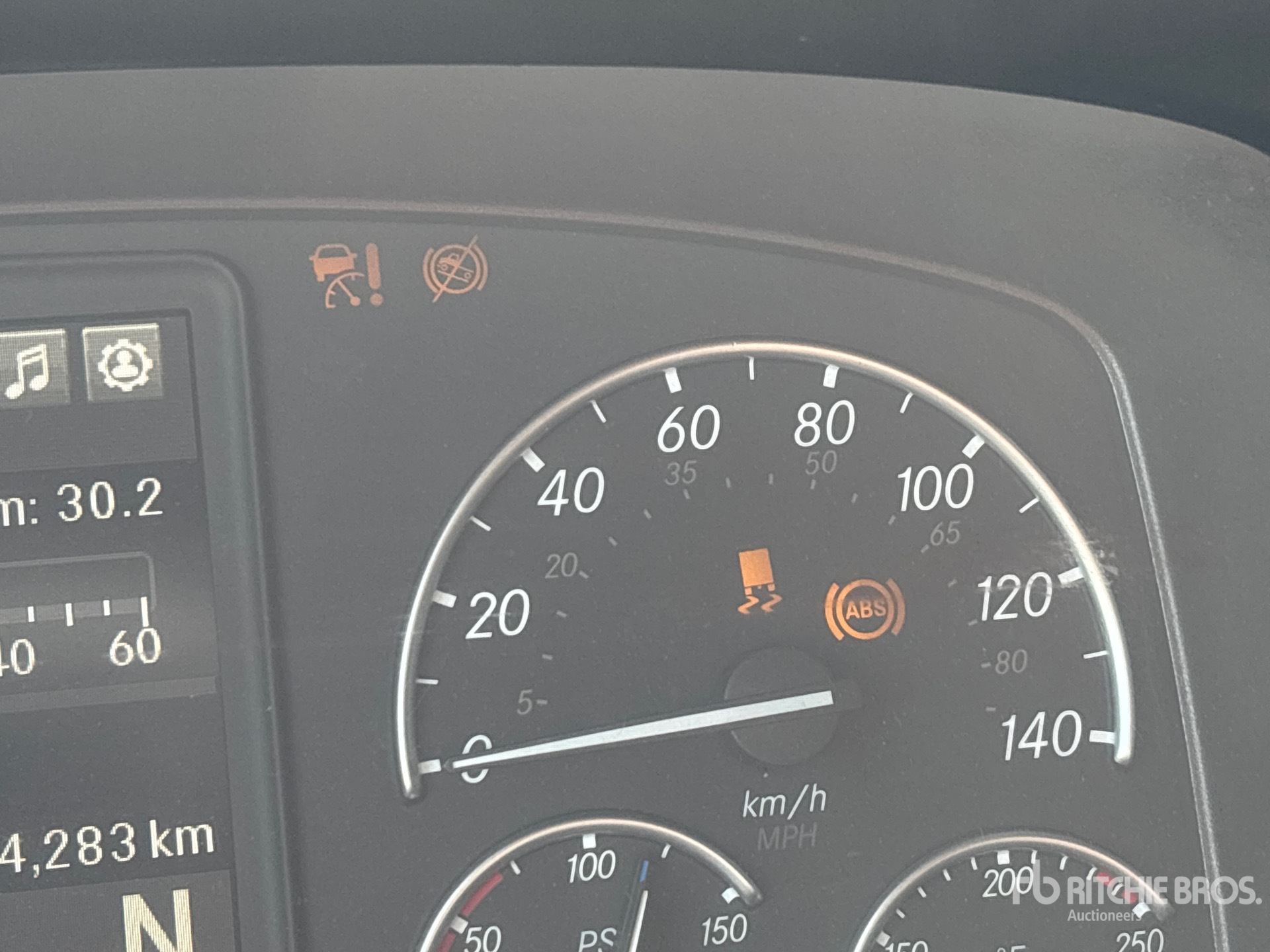 2019 Freightliner CASCADIA 126