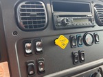 Cab with Control de Frenos
