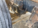 Underbody with Non-Driven Drop Axle (1)