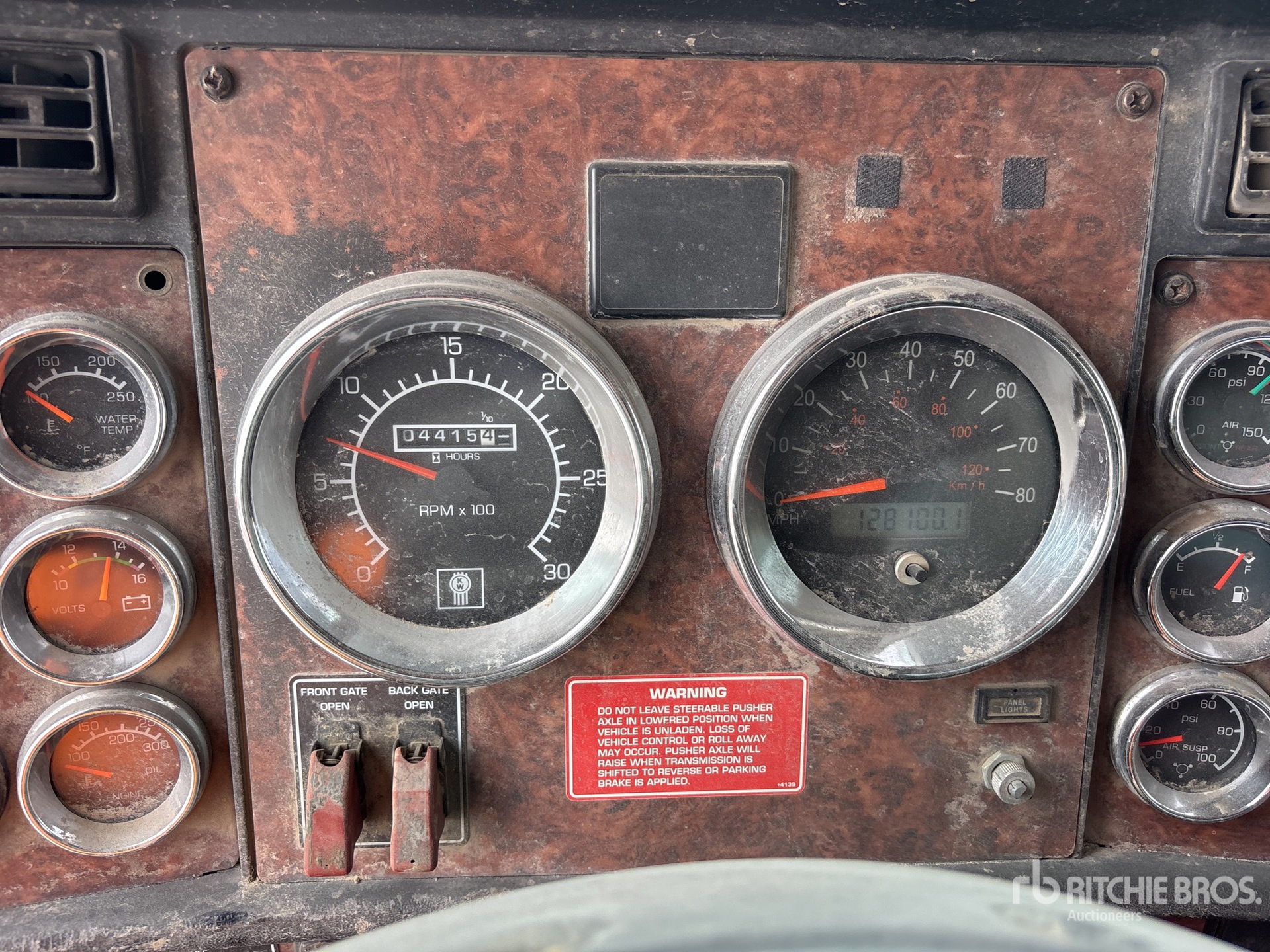 2005 Kenworth W900B