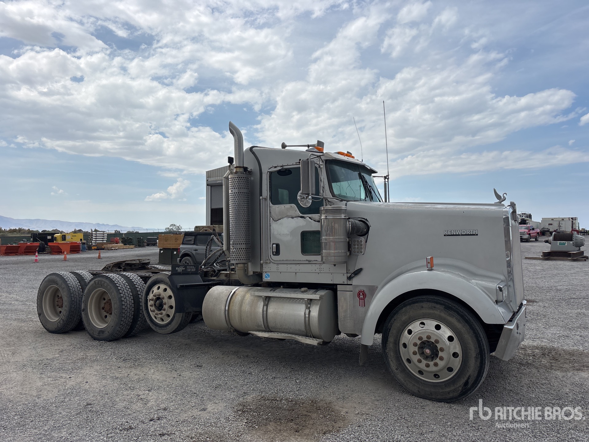 2005 Kenworth W900B