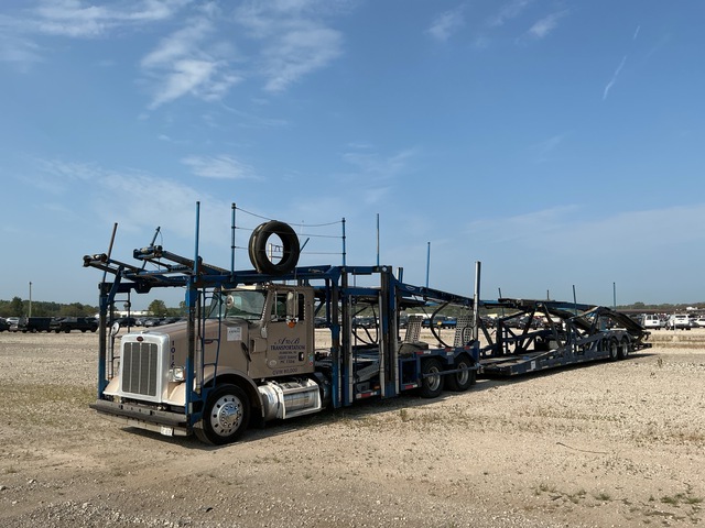 2016 Peterbilt 365 Car Carrier Truck