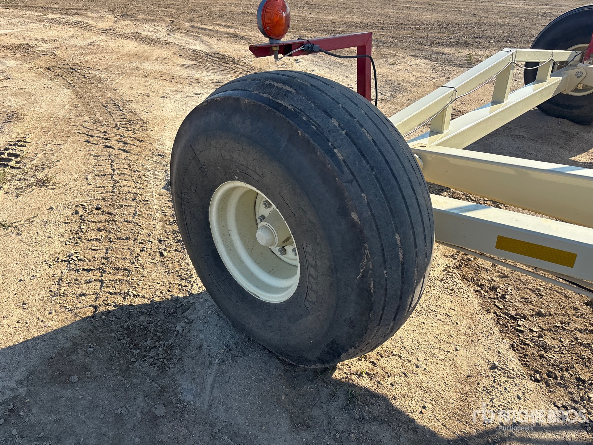 Farm King 16 IN X 100 FT SWING
