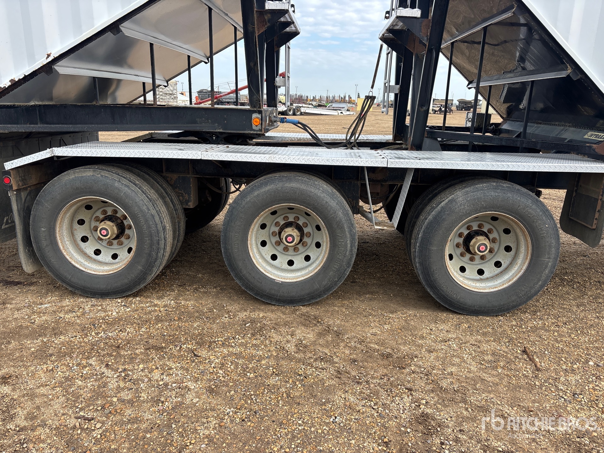 2002 Doepker 27 FT 6 IN SUPER B-TRAIN LEAD