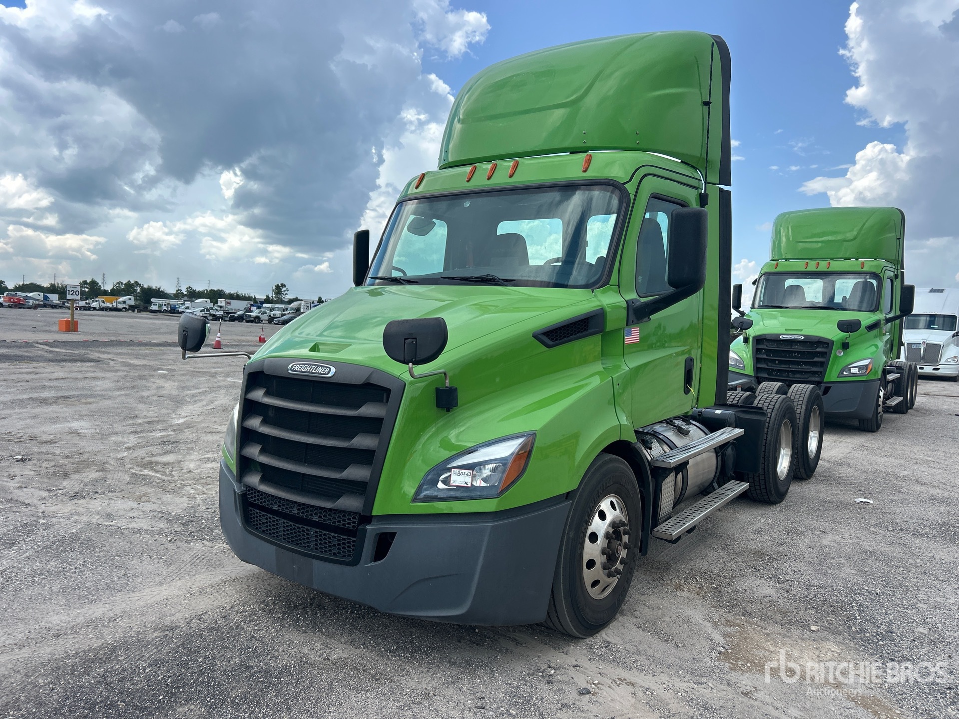 2019 Freightliner CASCADIA 116