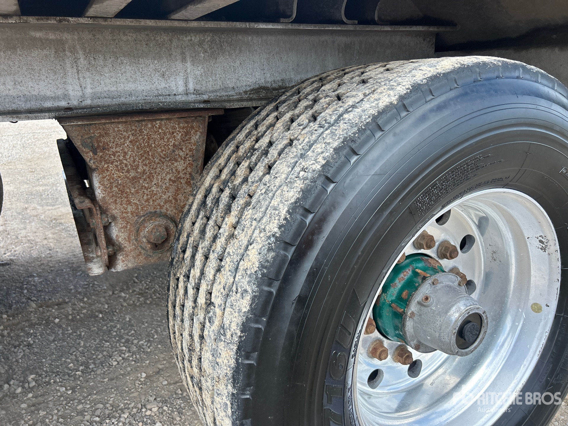 2011 Titan 5/Axle