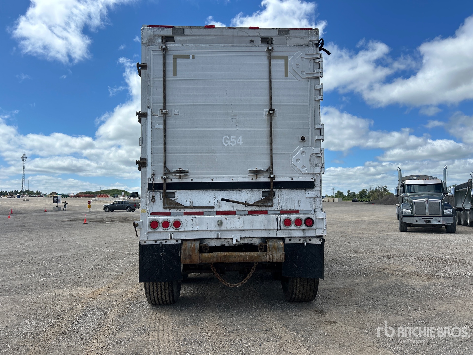 2011 Titan 5/Axle