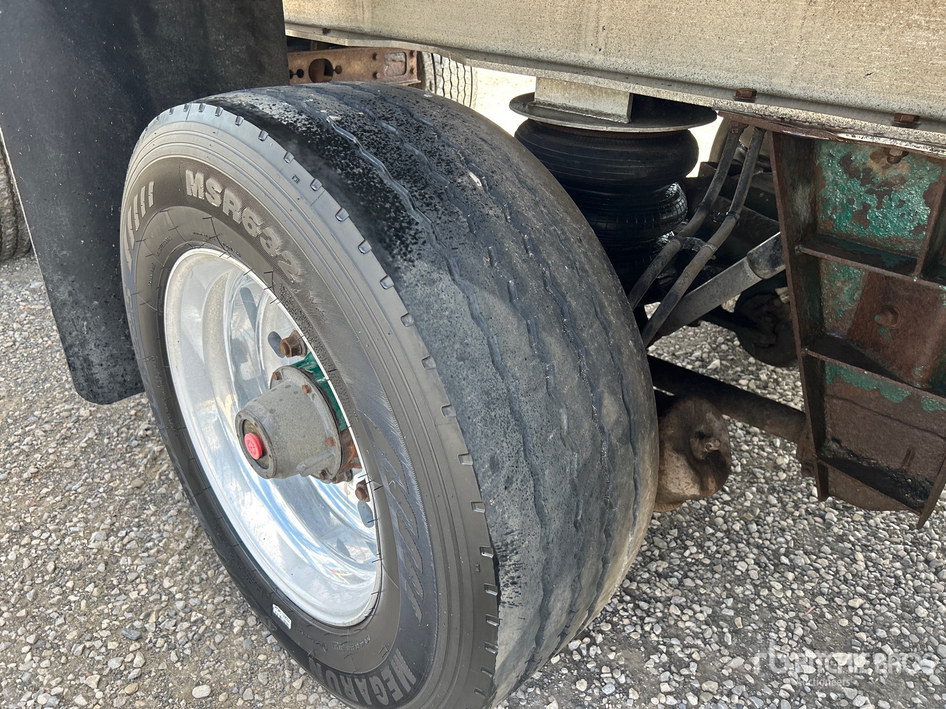 2011 Titan 5/Axle