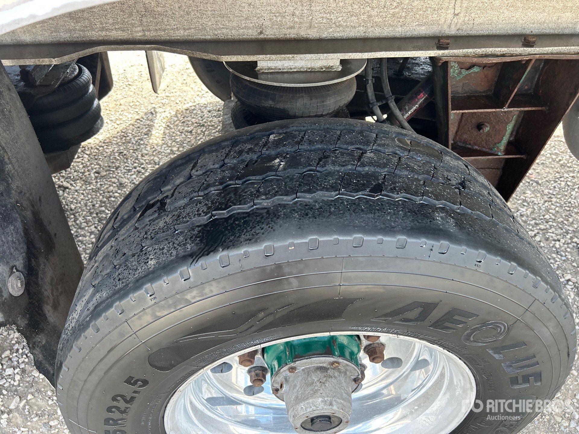 2011 Titan 5/Axle