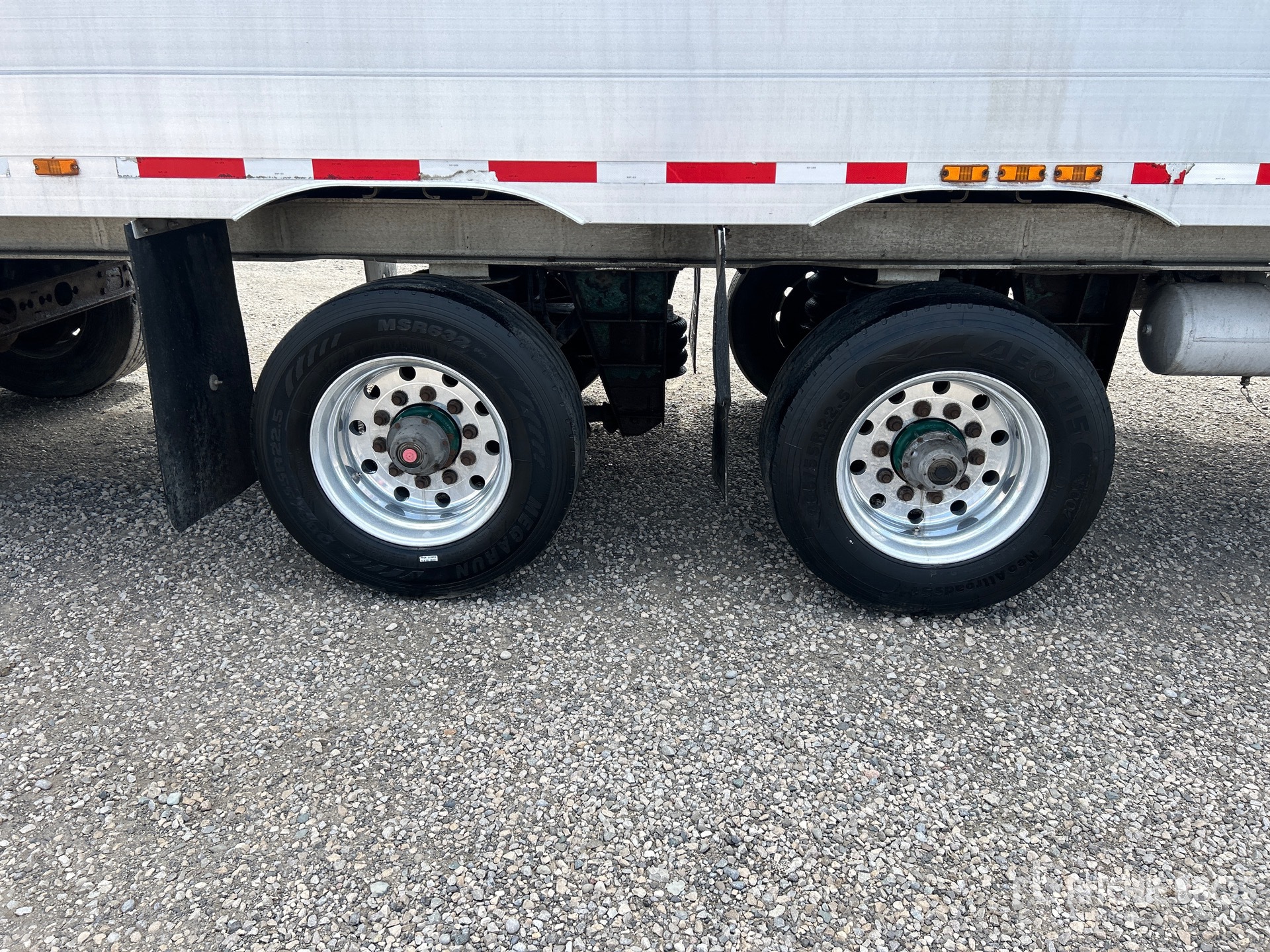 2011 Titan 5/Axle