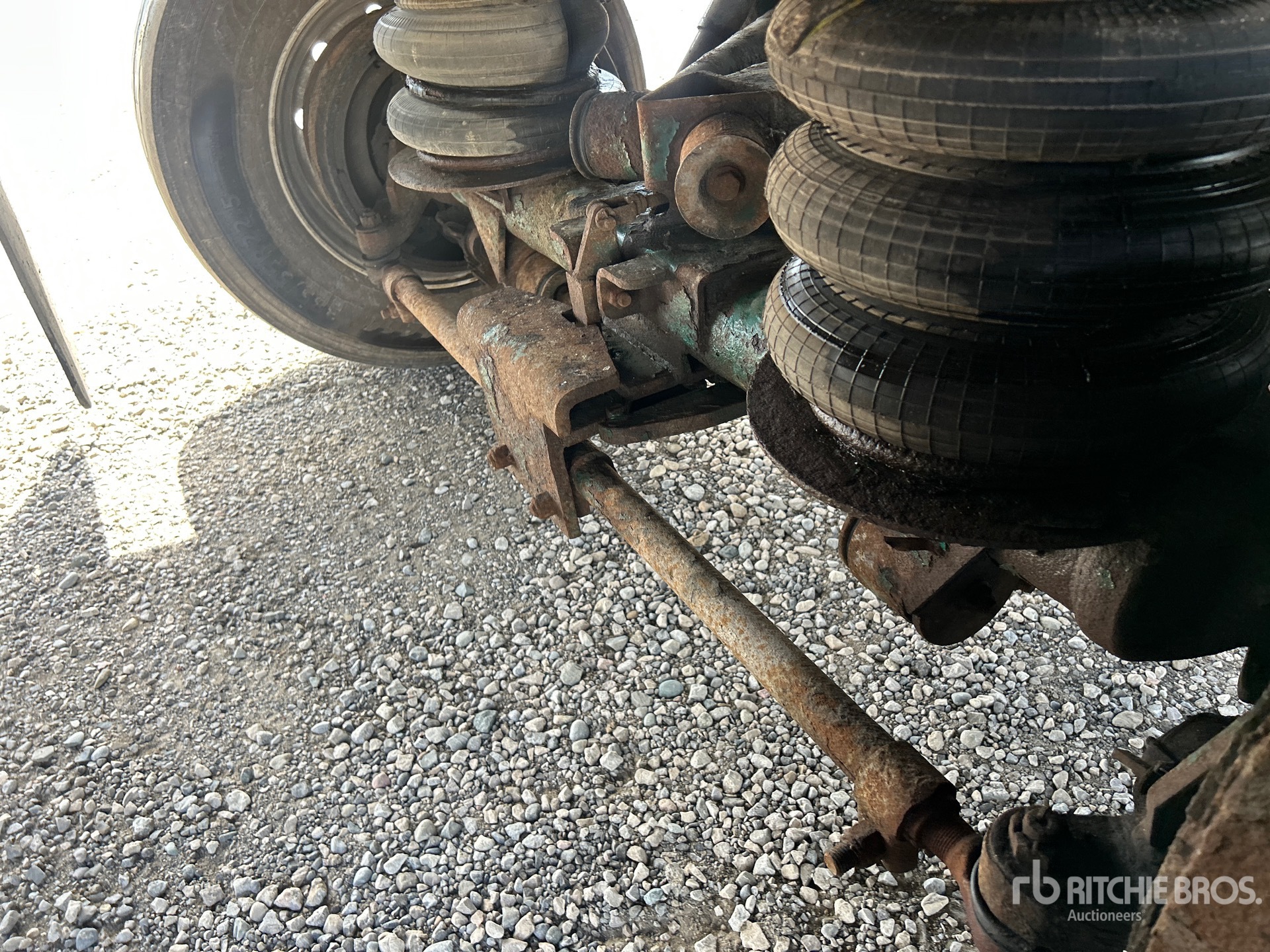 2011 Titan 5/Axle