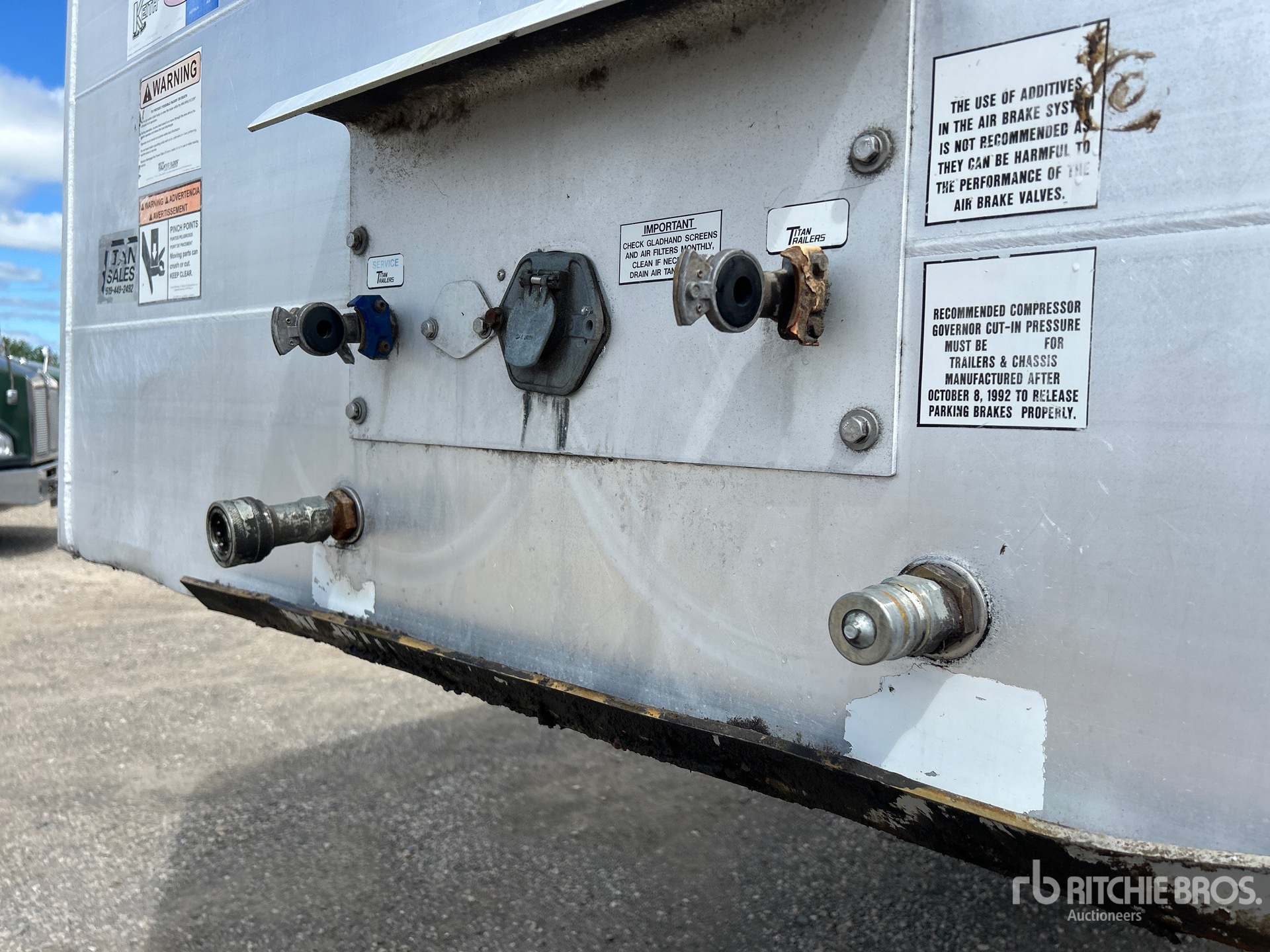 2011 Titan 5/Axle