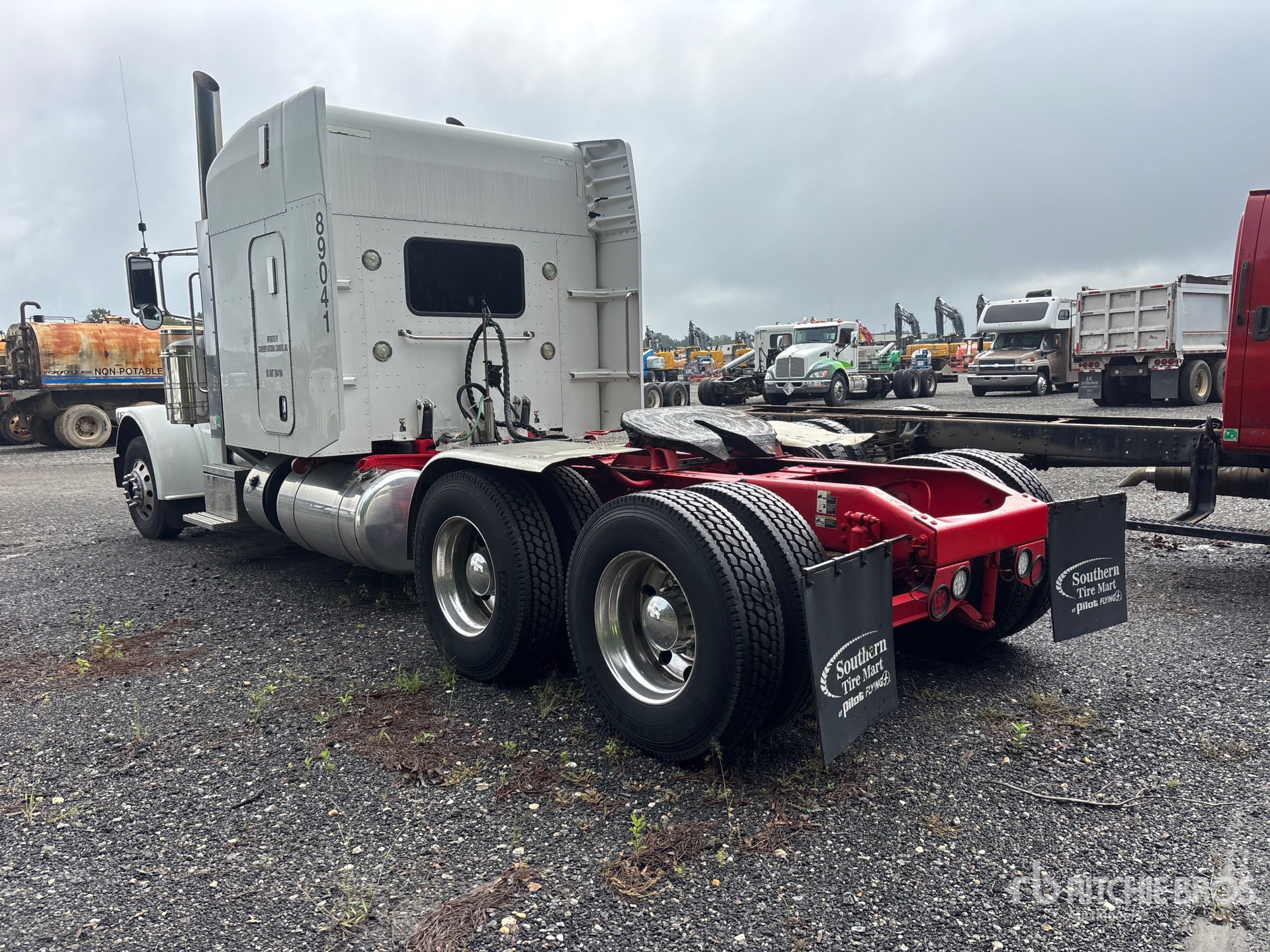 2016 Peterbilt 389