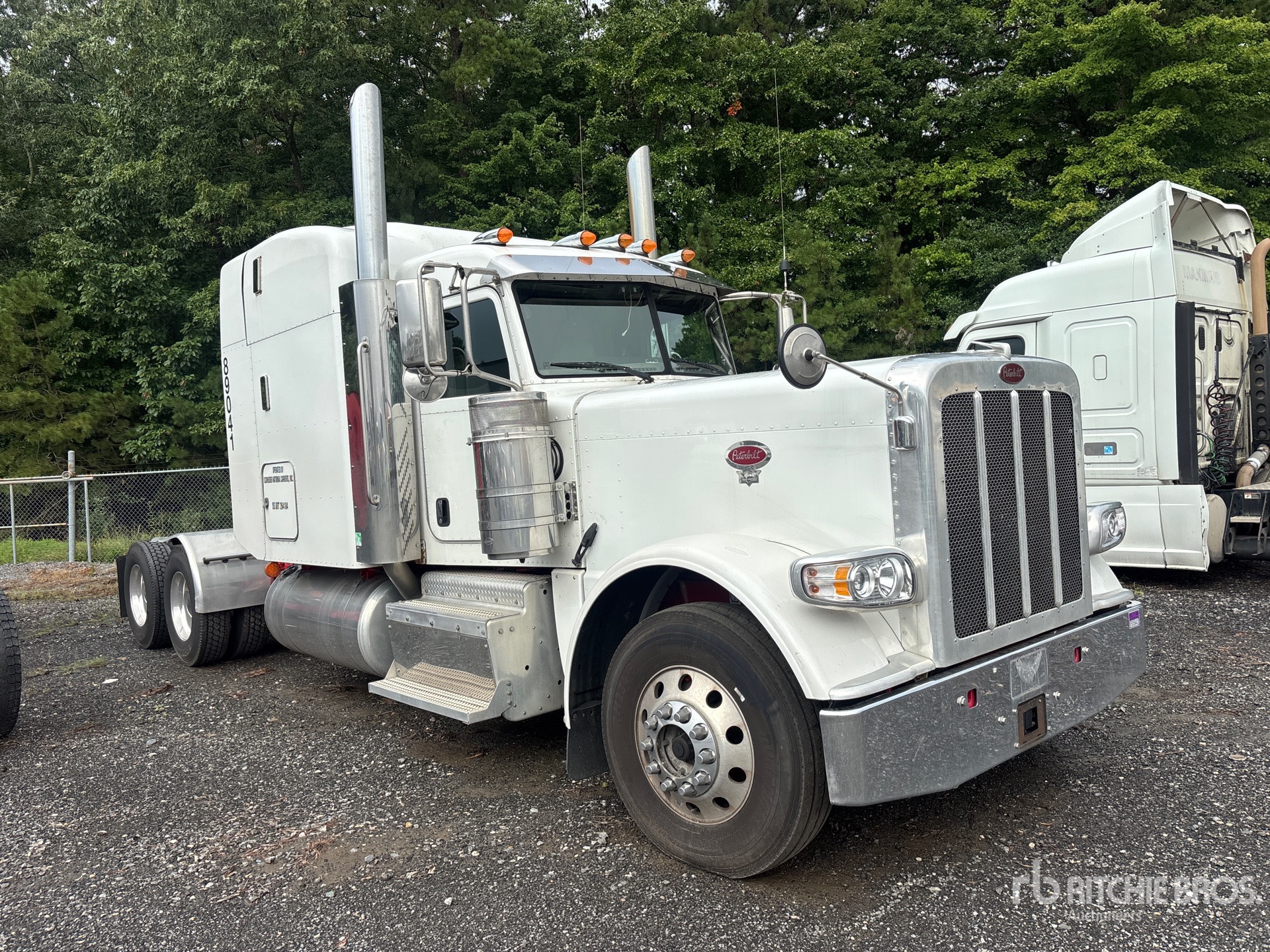 2016 Peterbilt 389