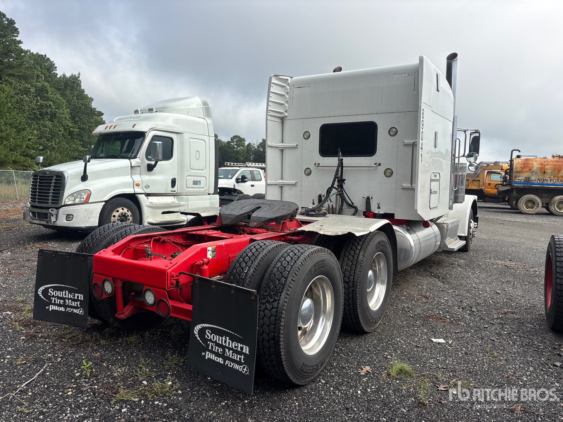 2016 Peterbilt 389