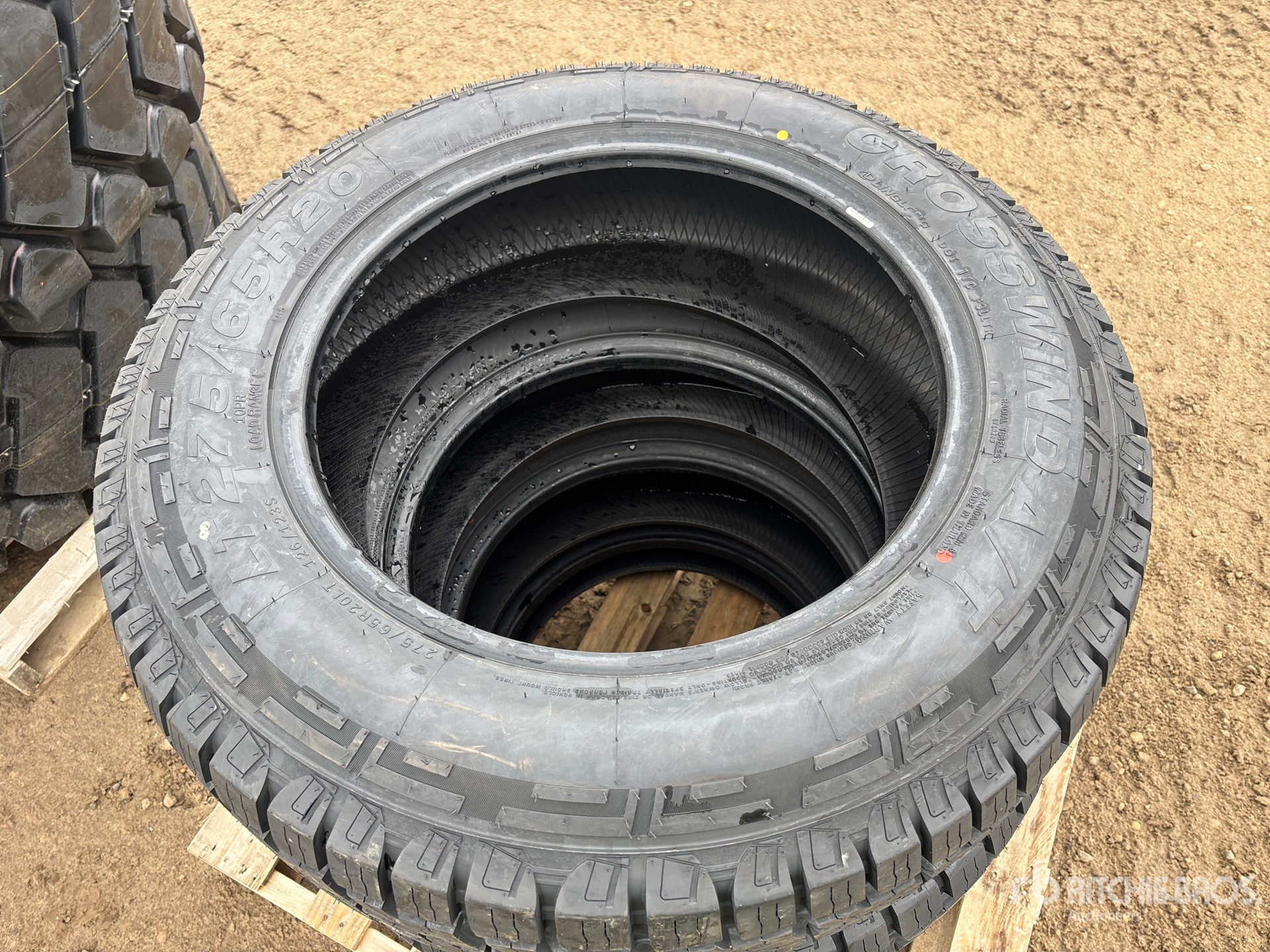 Linglong Quantity of (4) LT275/65R20 (Un ...