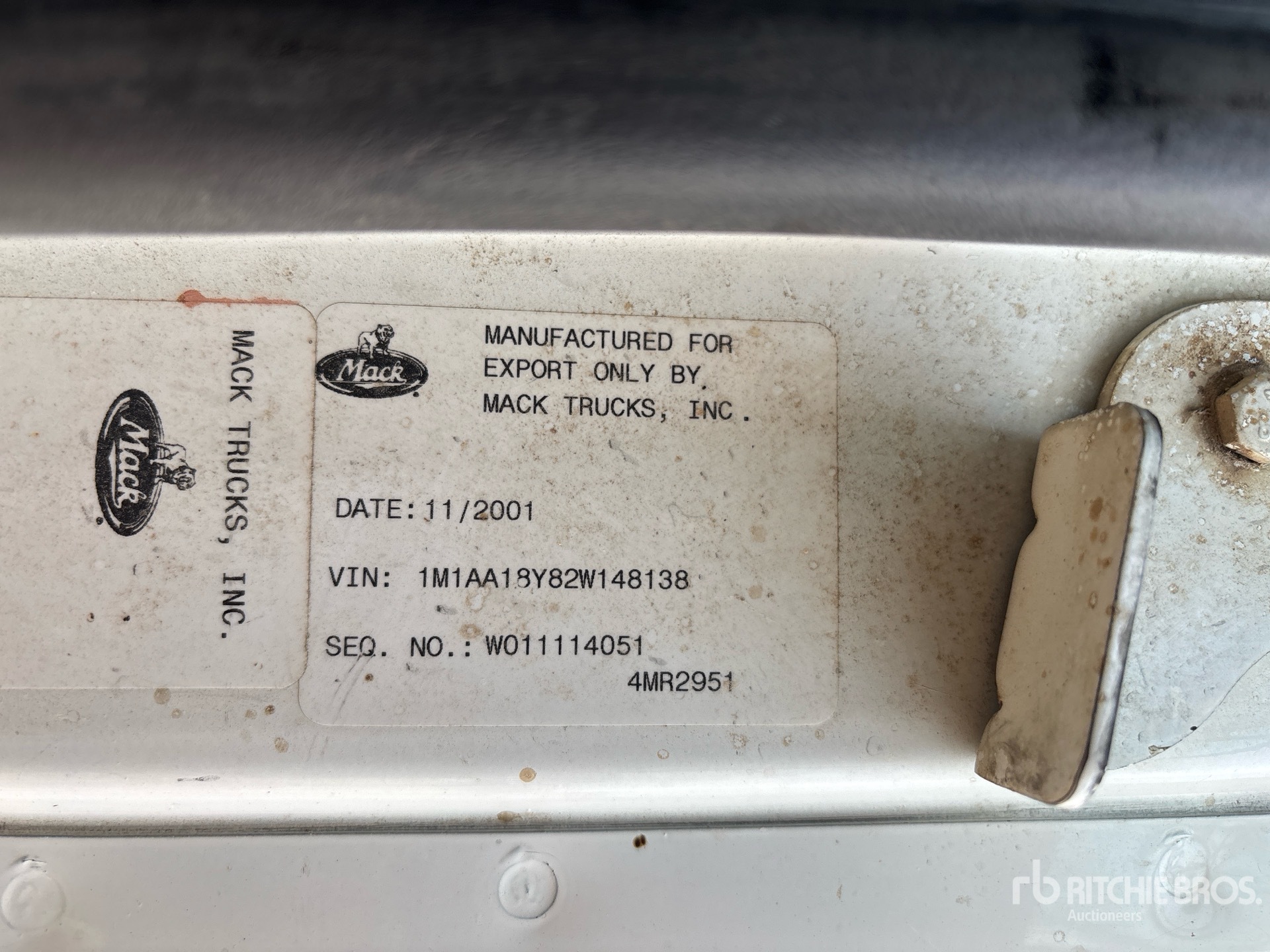 2002 Mack CH613
