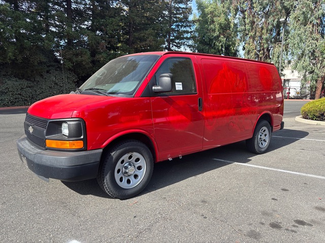2010 Chevrolet Express 3500 4x2 Passenger Van
