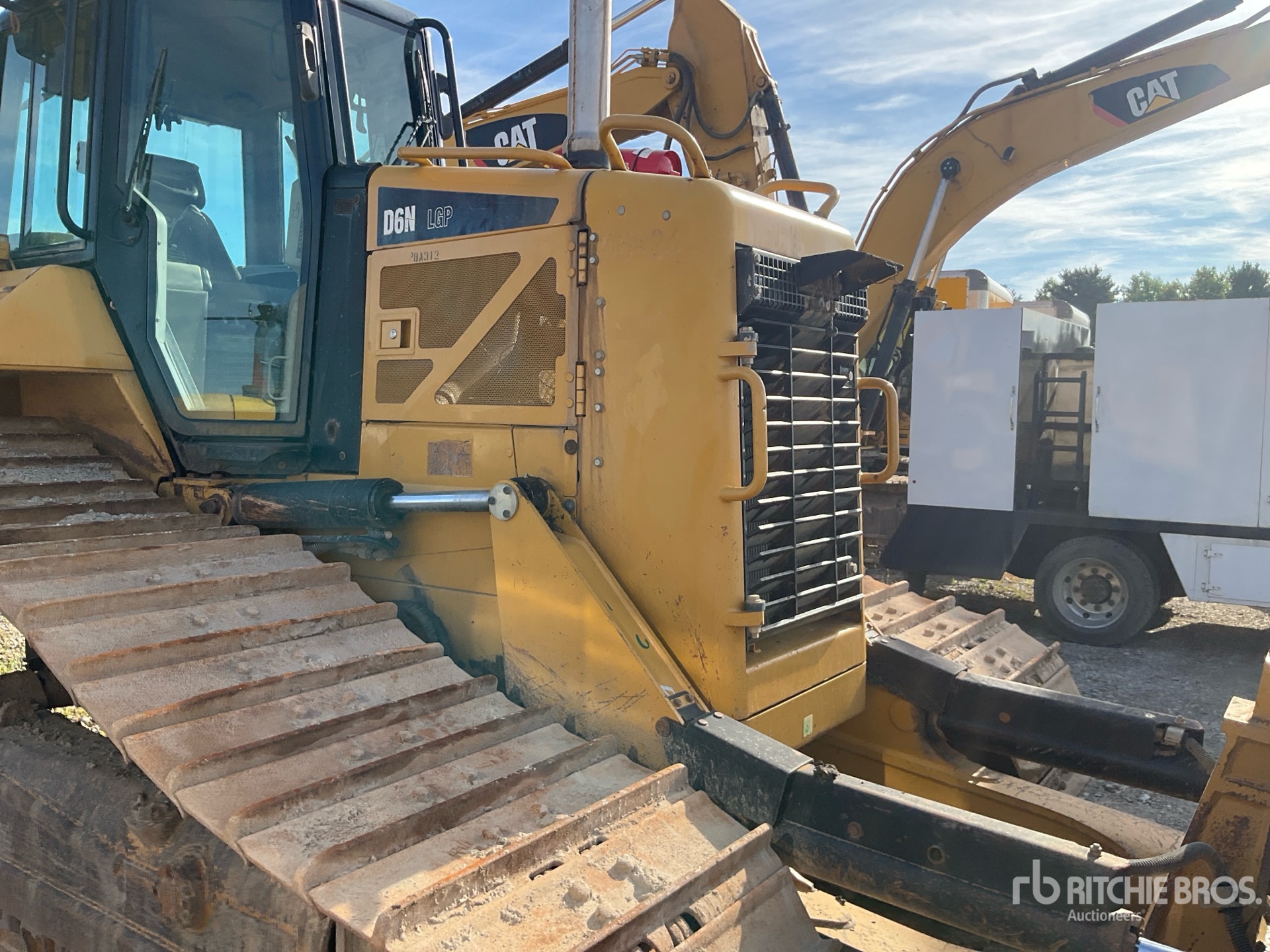 2012 Caterpillar D6N LGP