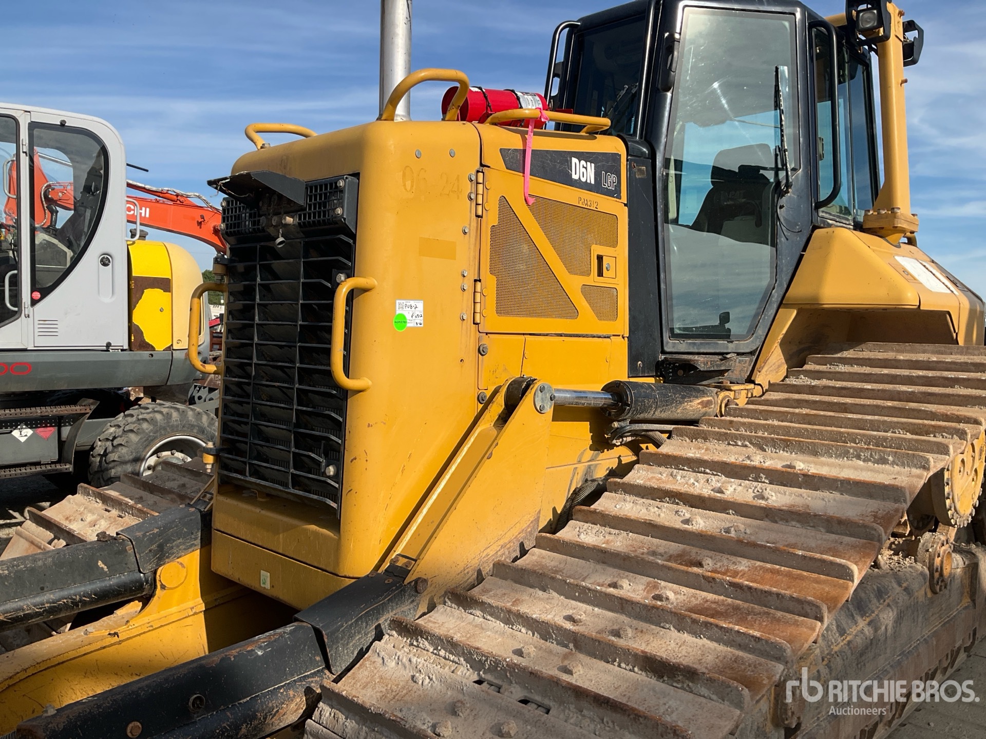 2012 Caterpillar D6N LGP