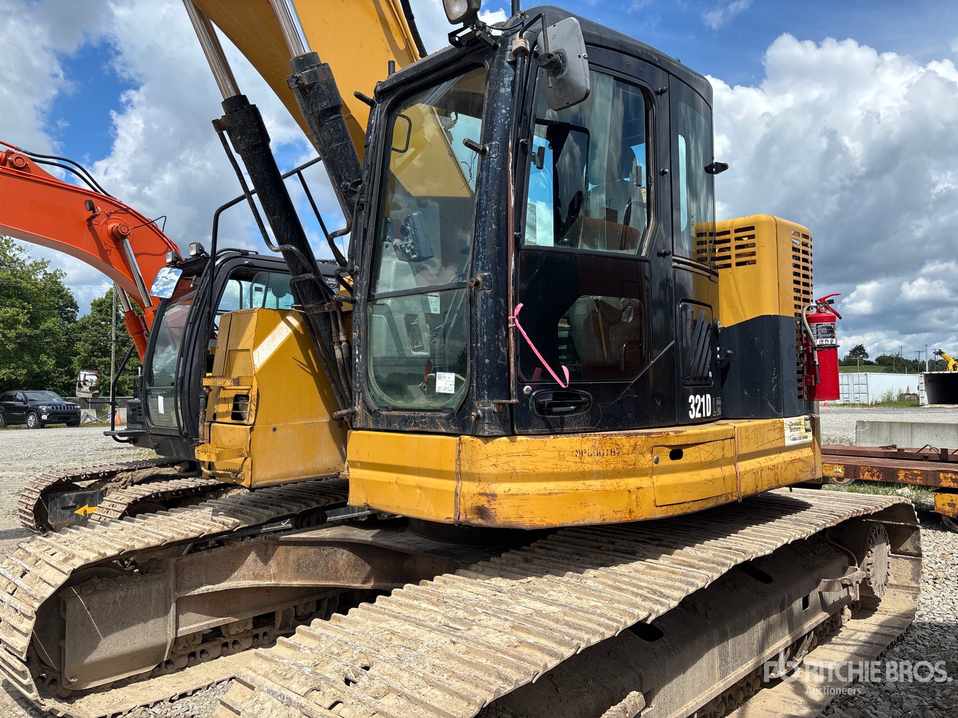 Photo of 2011 Caterpillar 321D LCR