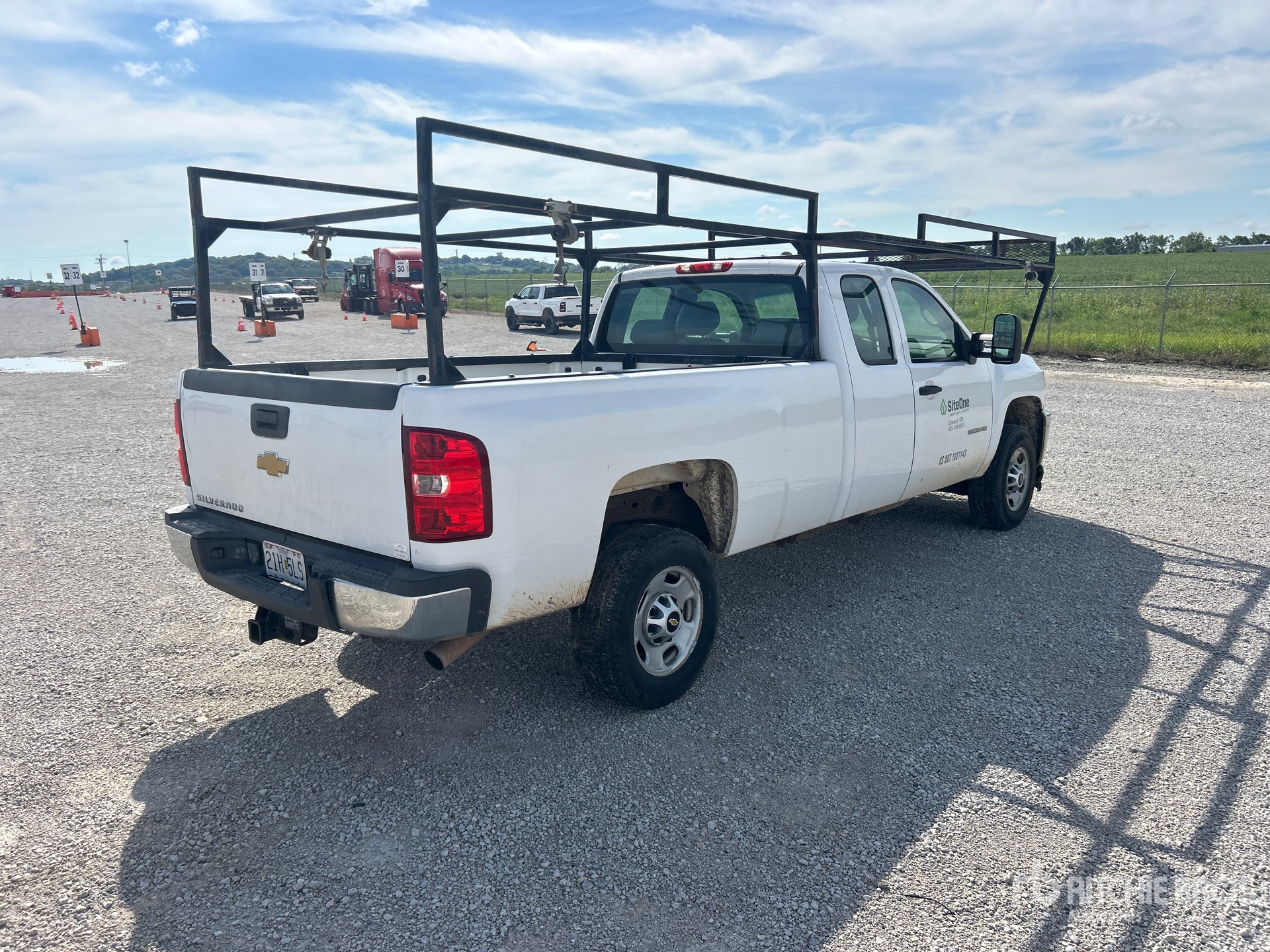General Appearance with Picture, Right Rear Corner