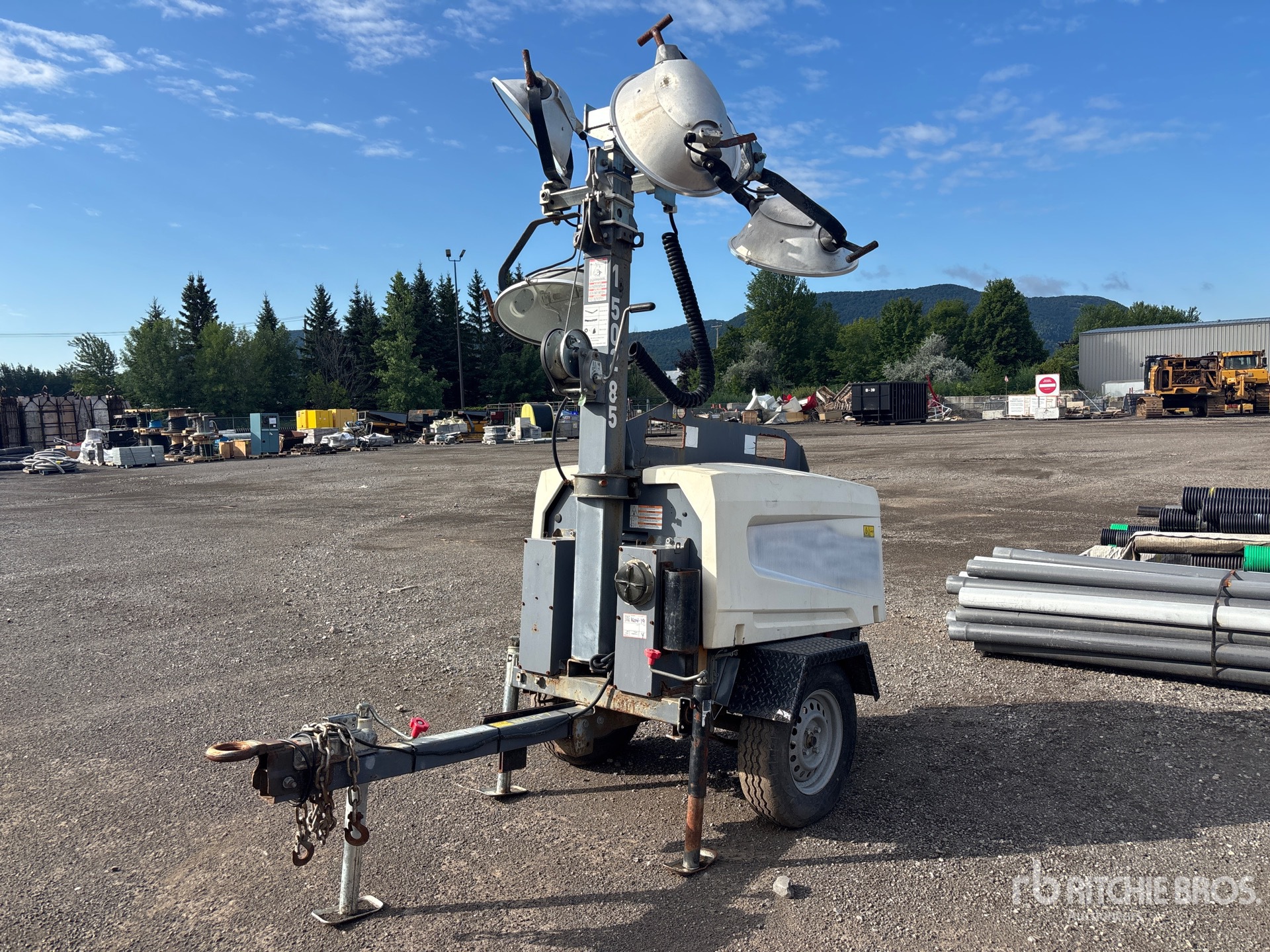 General Appearance with Picture, Left Front Corner