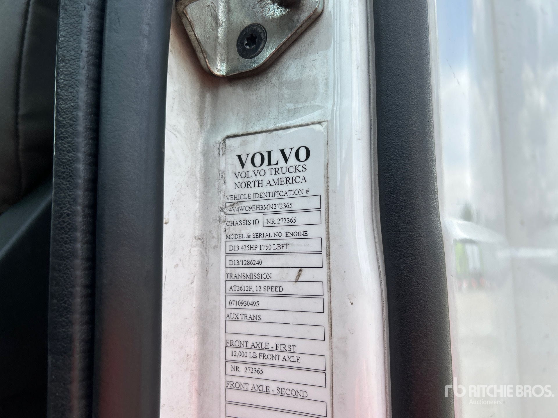 2021 Volvo VNR