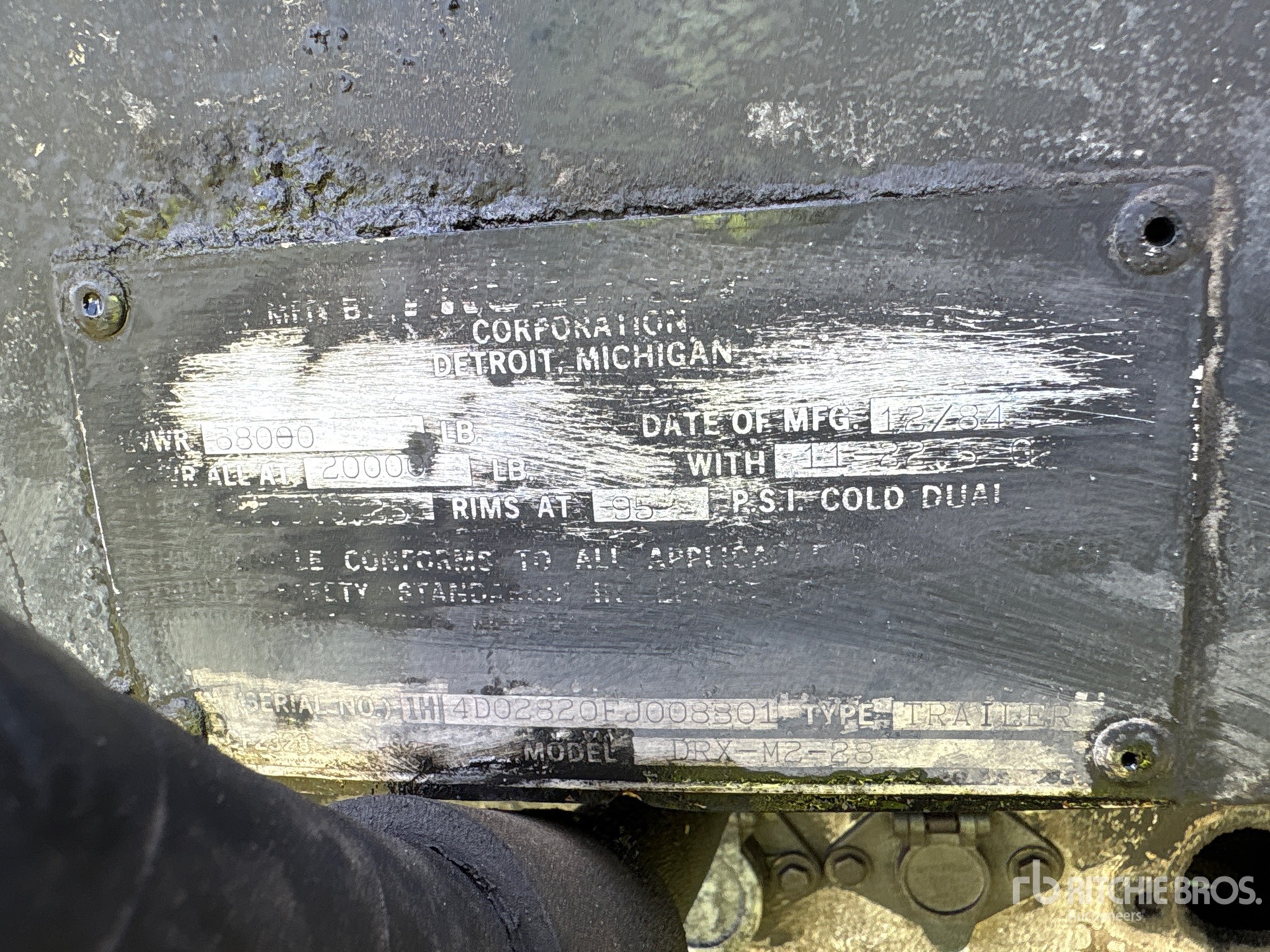 1985 Fruehauf 28 FT T/A FRAMELESS