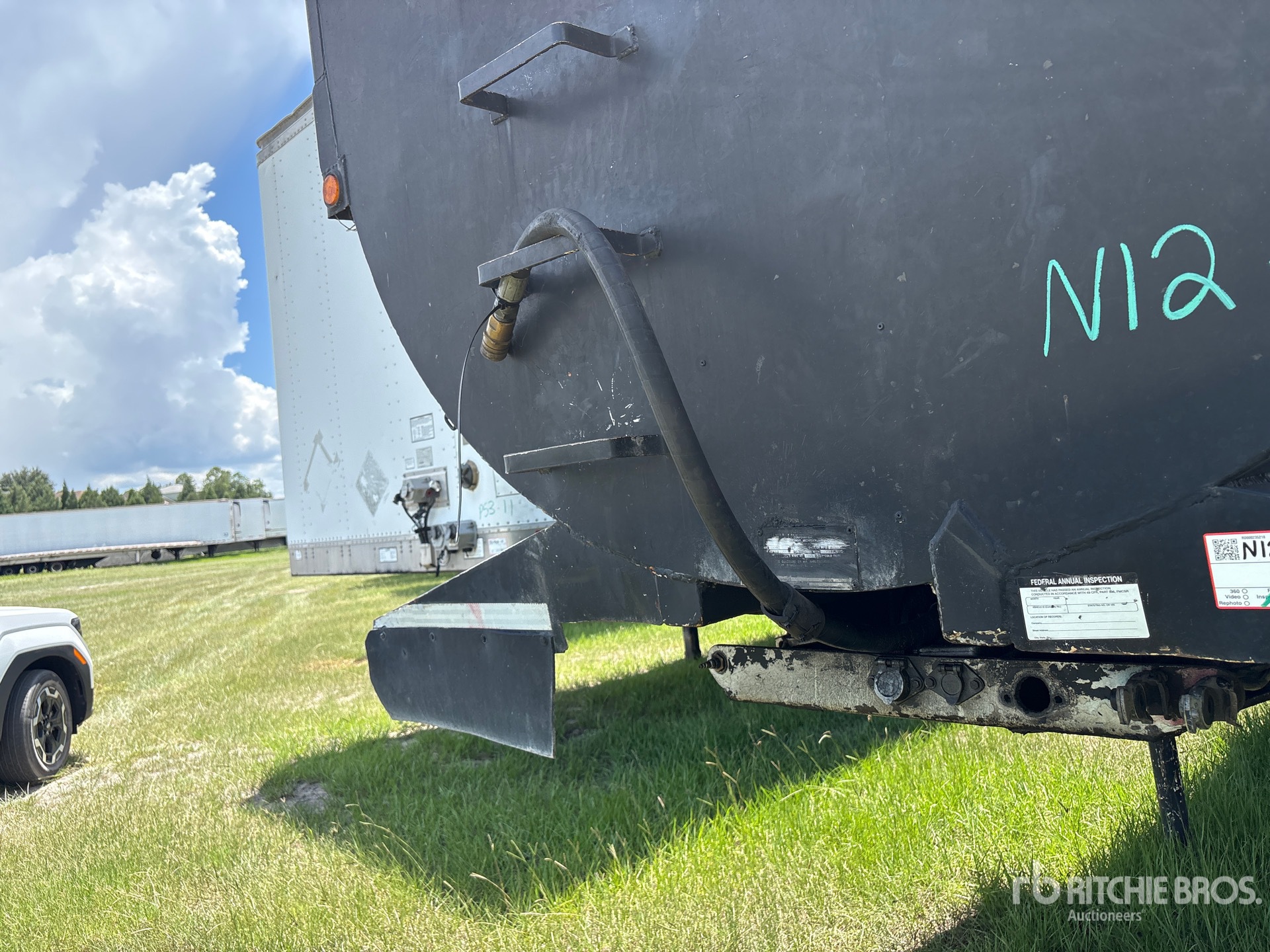 1985 Fruehauf 28 FT T/A FRAMELESS