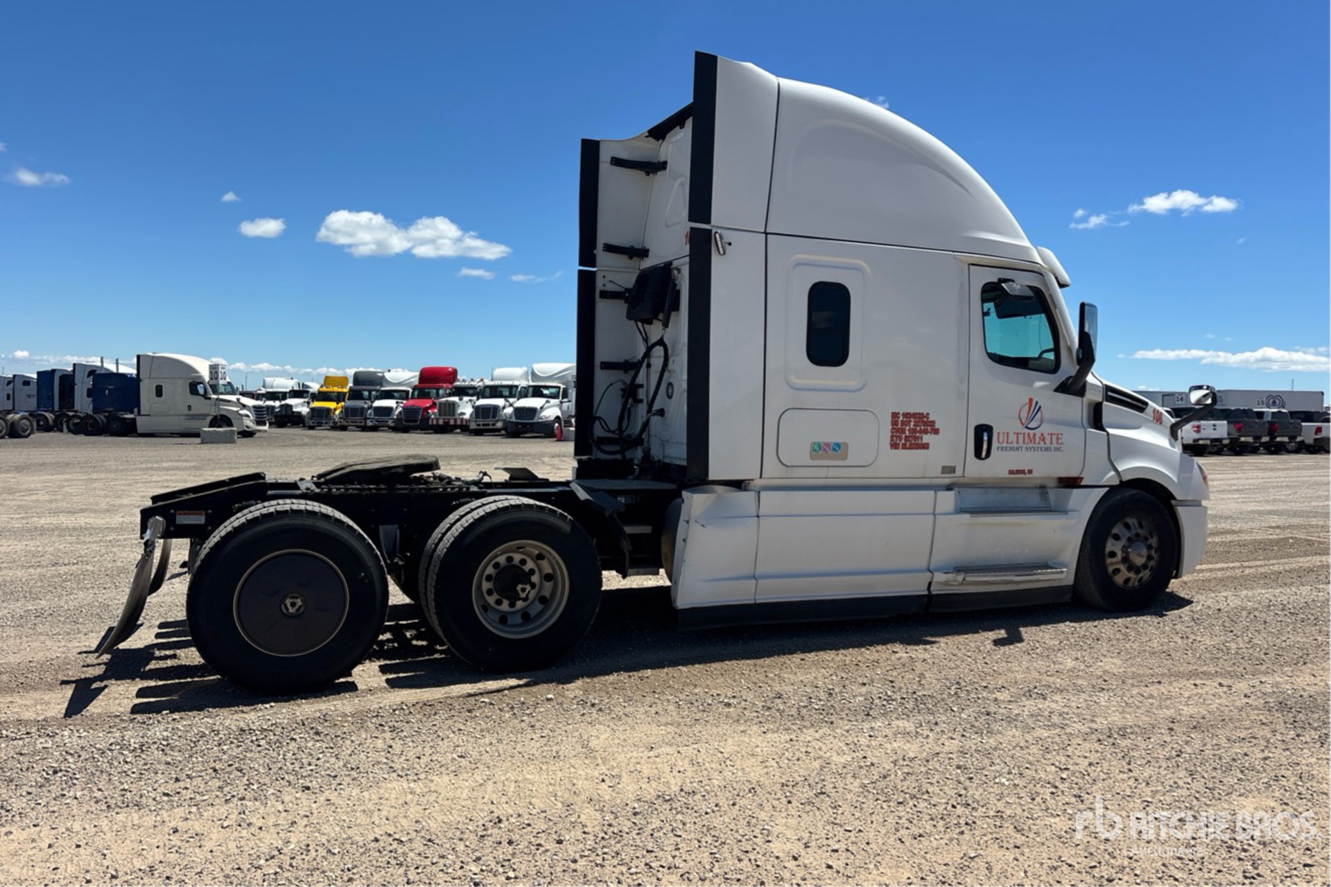 2022 Freightliner CASCADIA 126